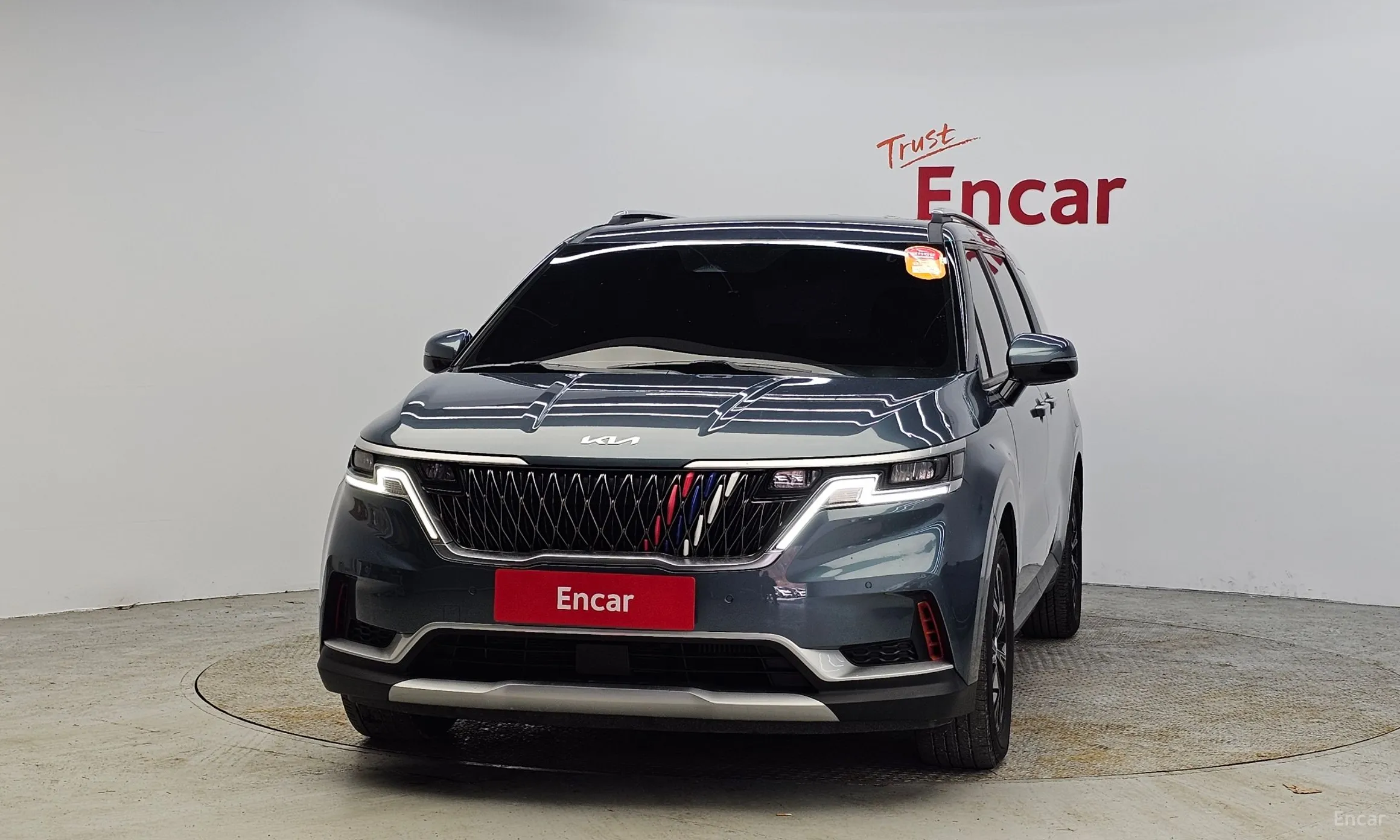 Kia Carnival Gen 4 превью 3