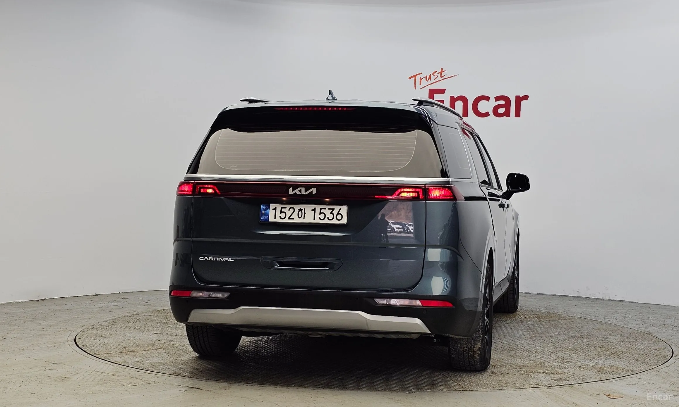 Kia Carnival Gen 4 превью 4