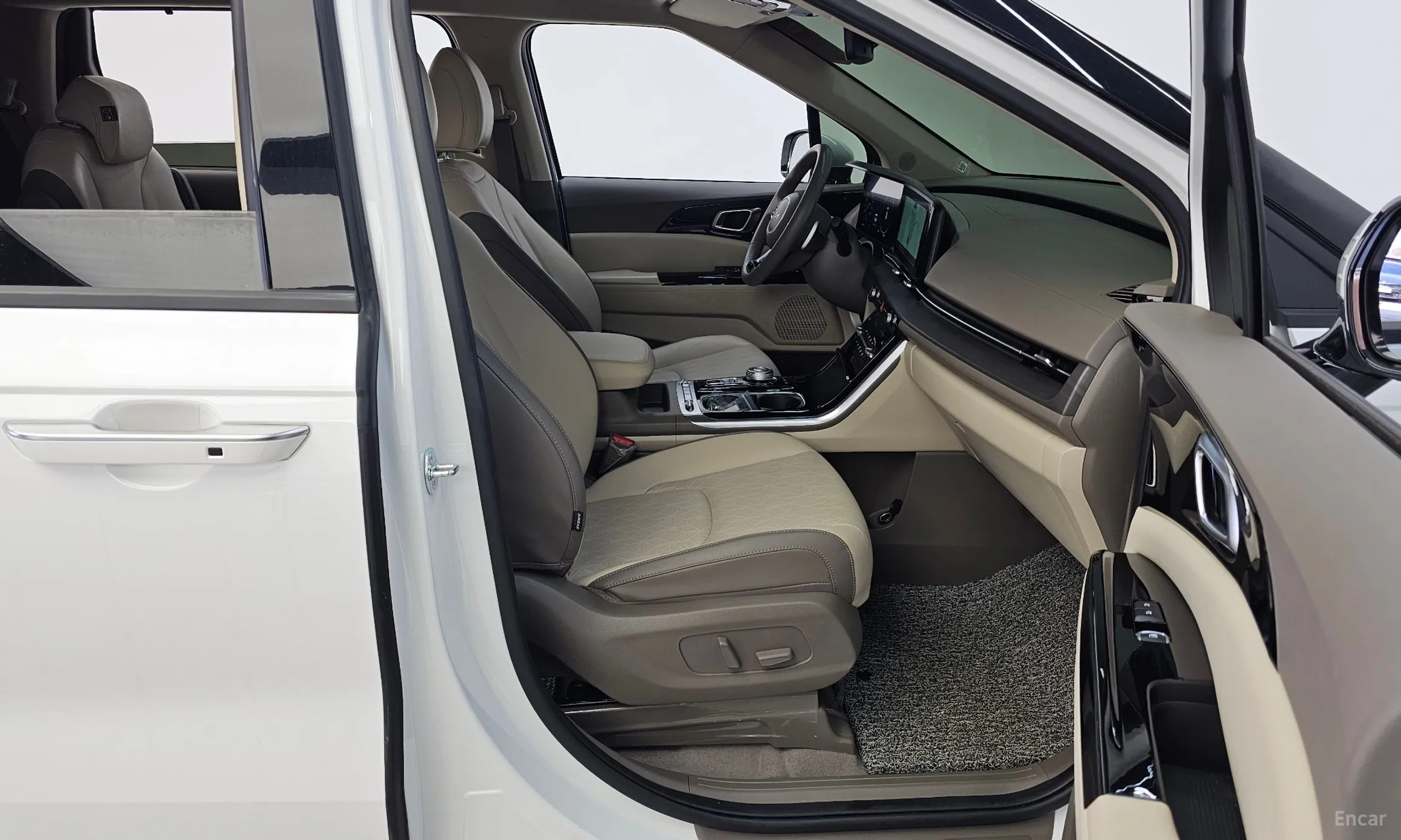 Kia Carnival Gen 4 превью 11