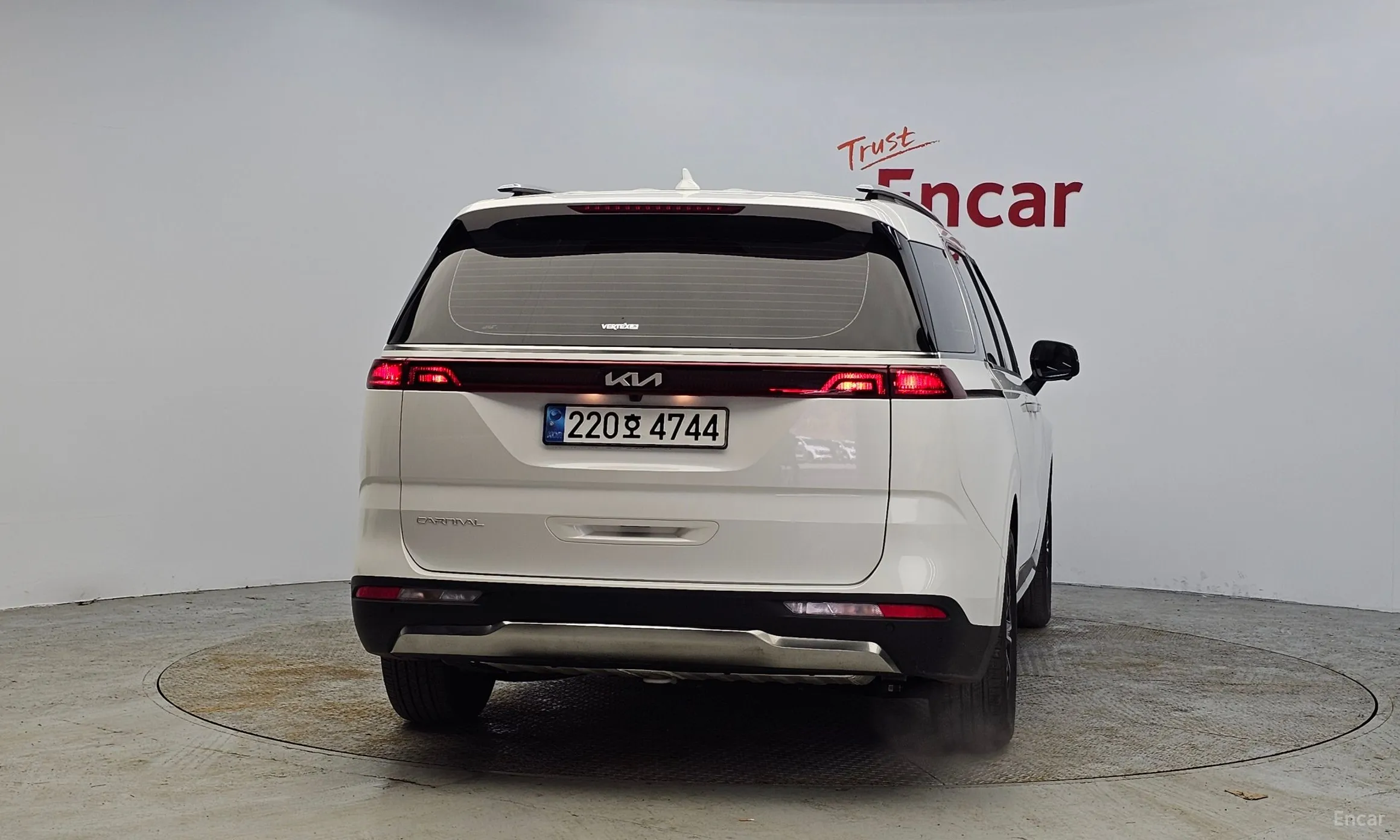 Kia Carnival Gen 4 превью 4
