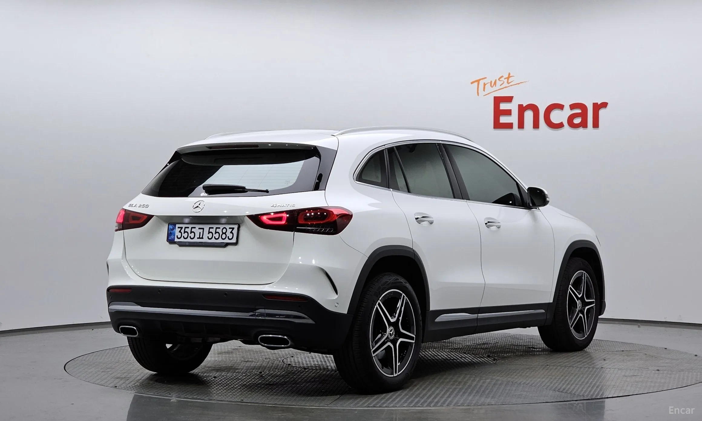 Mercedes Benz GLA-Class H247