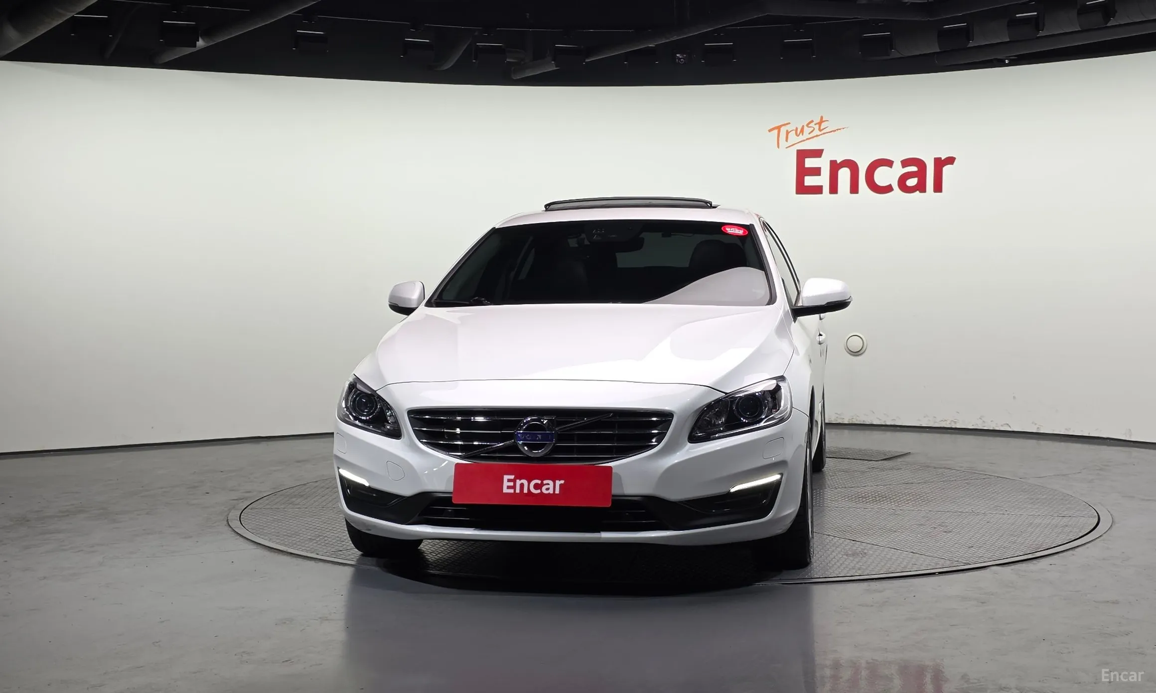Volvo S60 превью 3