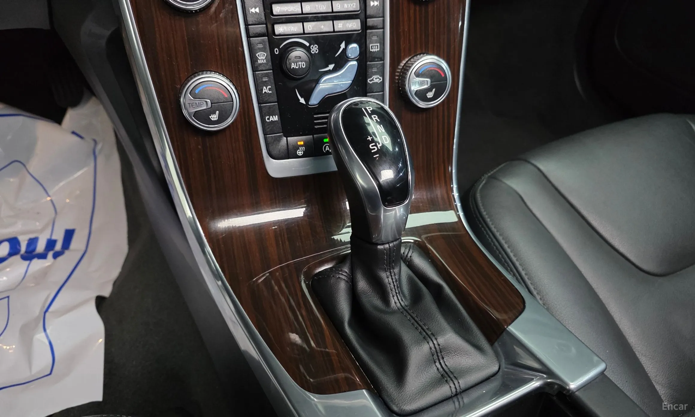 Volvo S60 превью 9