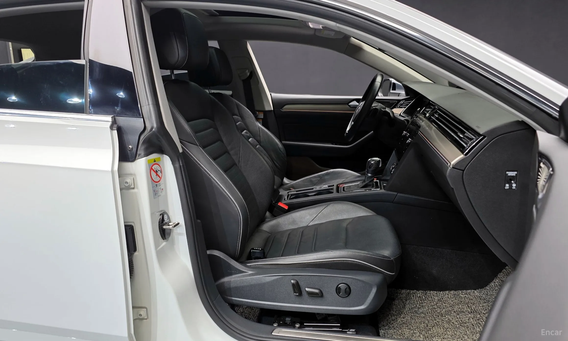 Volkswagen Ateon превью 10