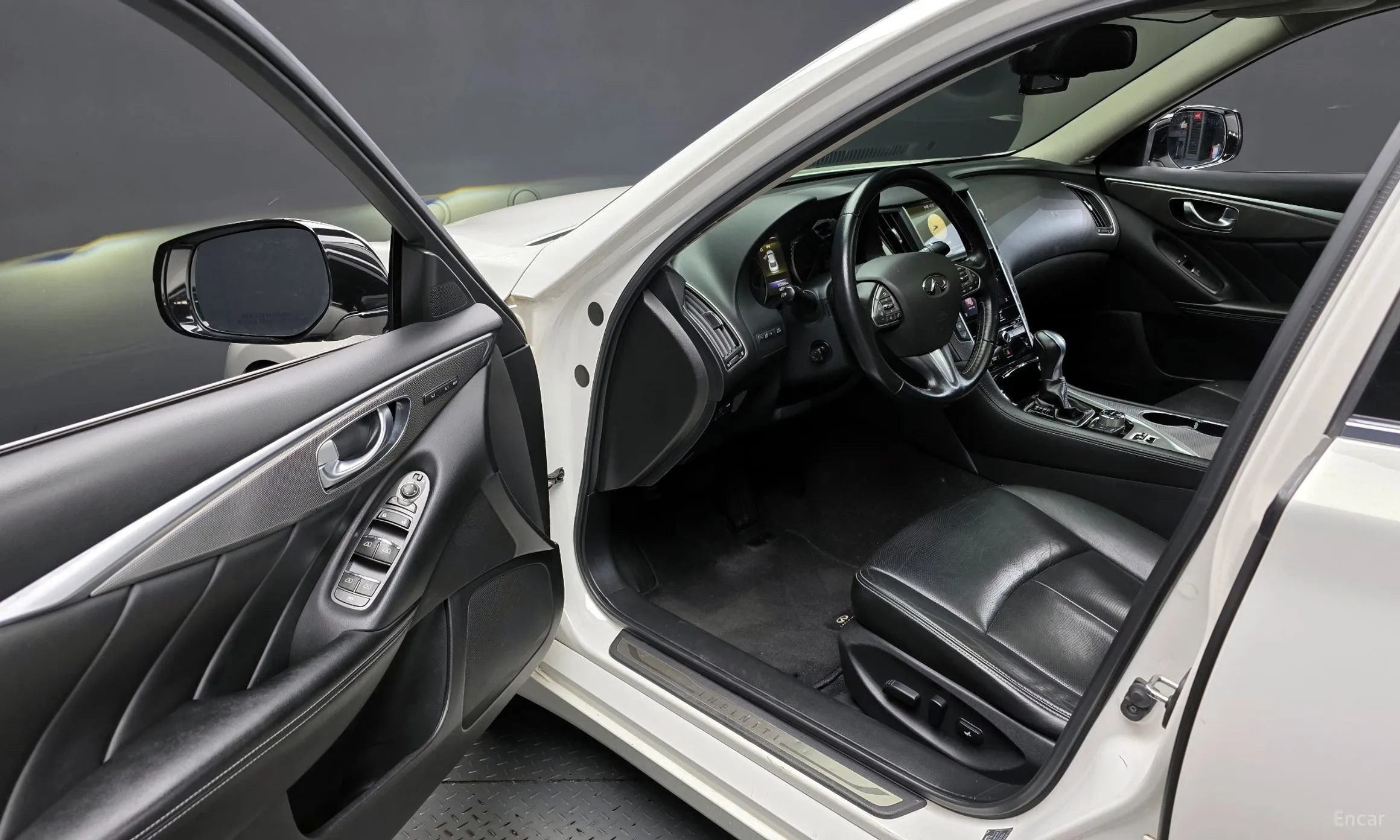 Infiniti Q50 превью 11