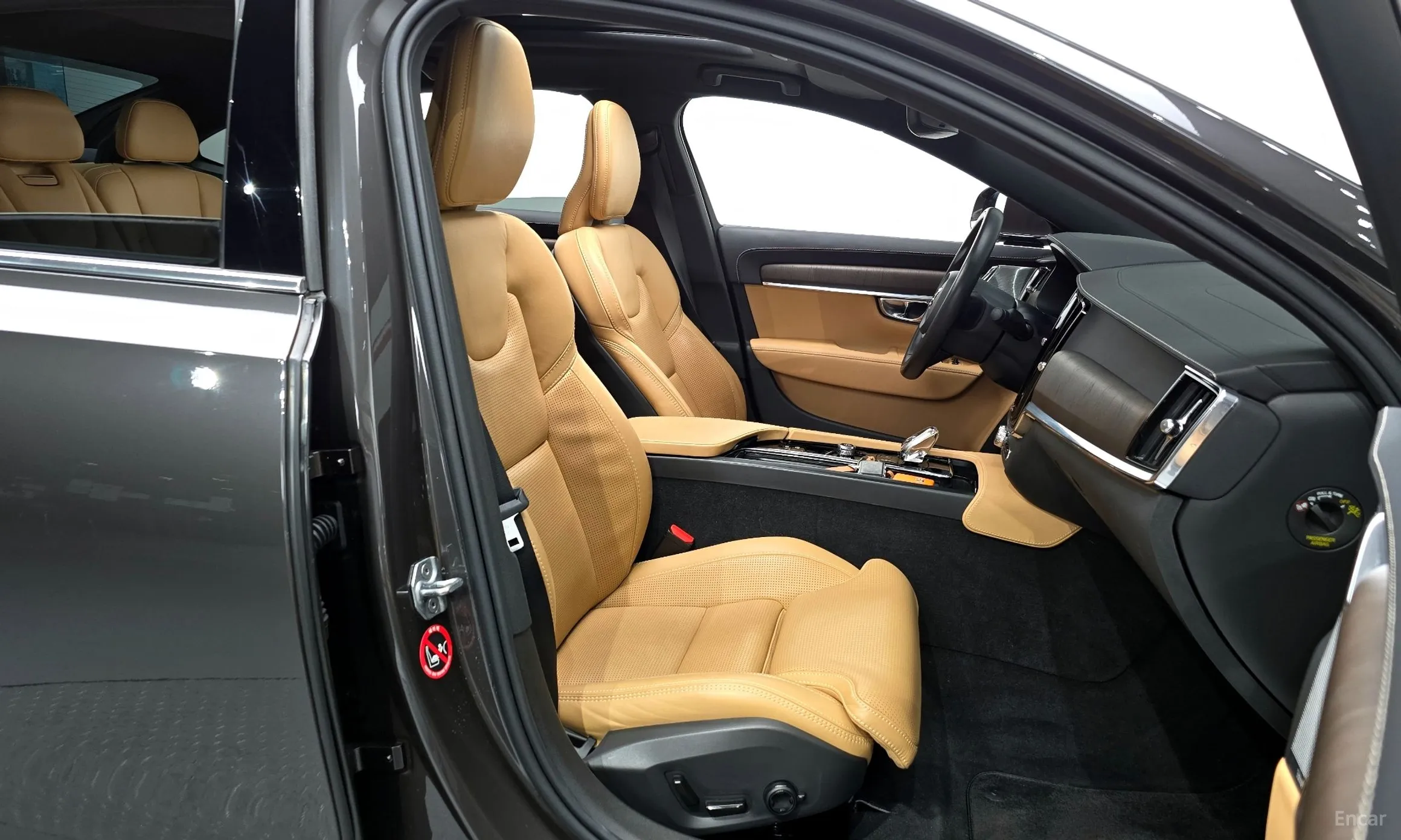 Volvo S90 превью 10