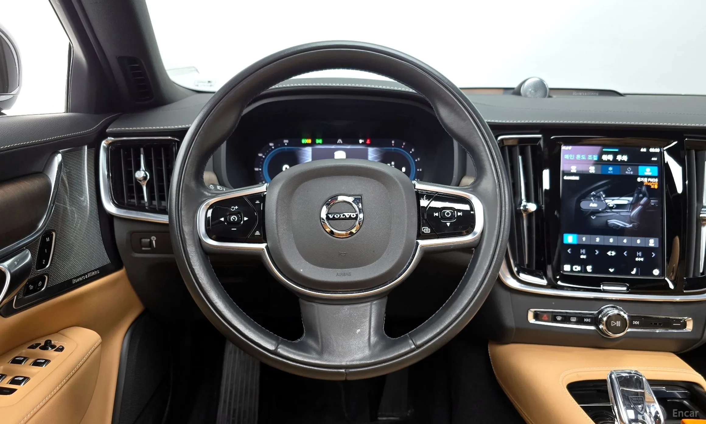 Volvo S90 превью 13