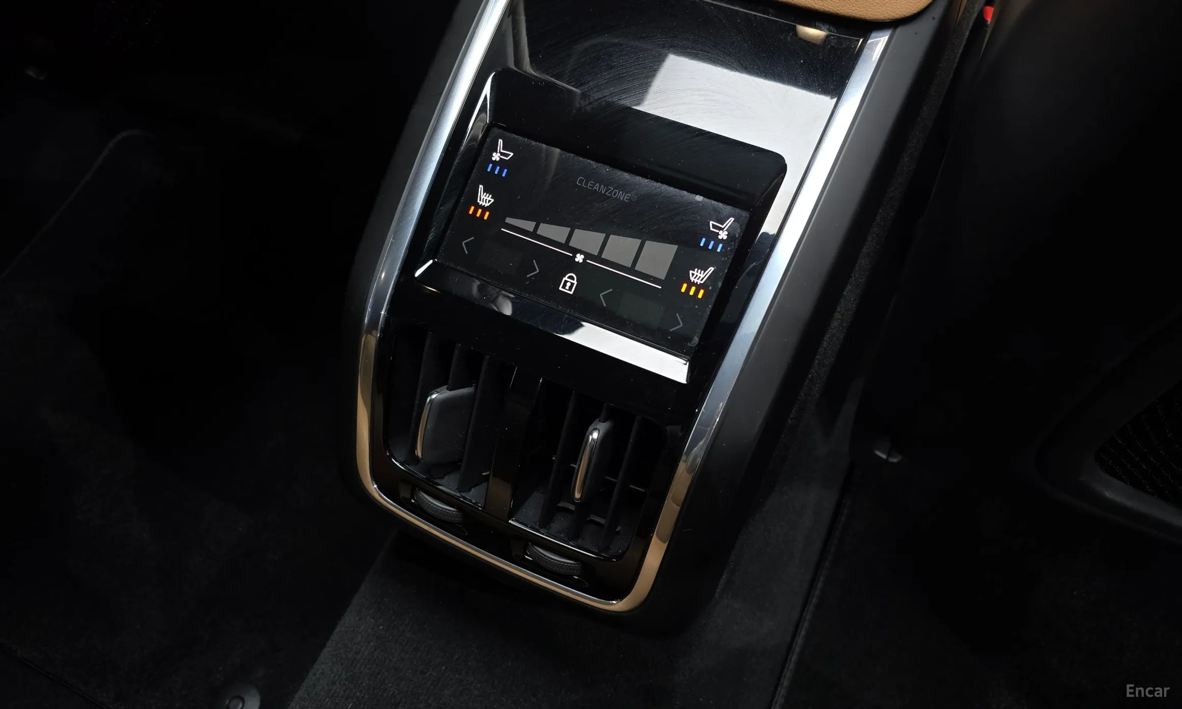 Volvo S90 превью 19