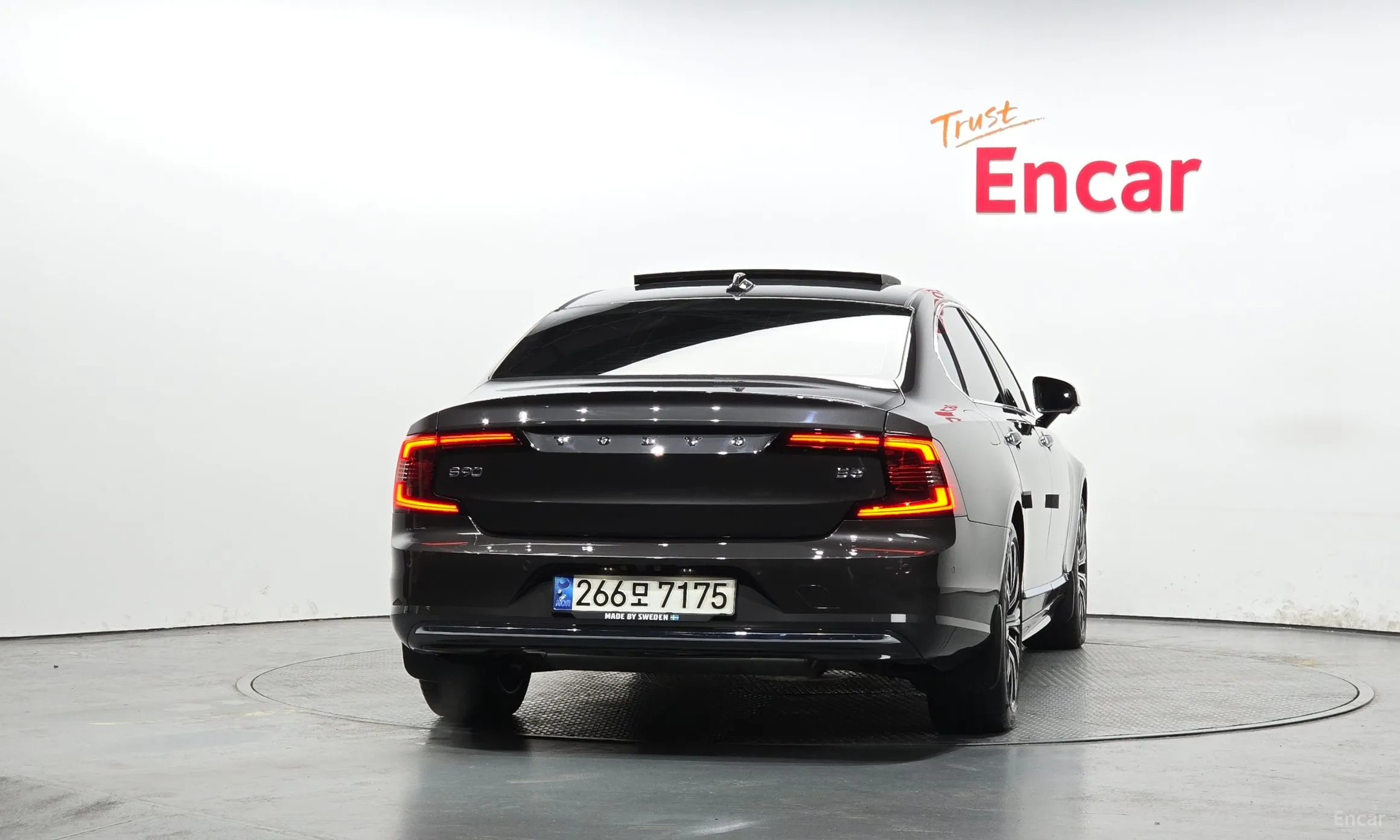Volvo S90 превью 4