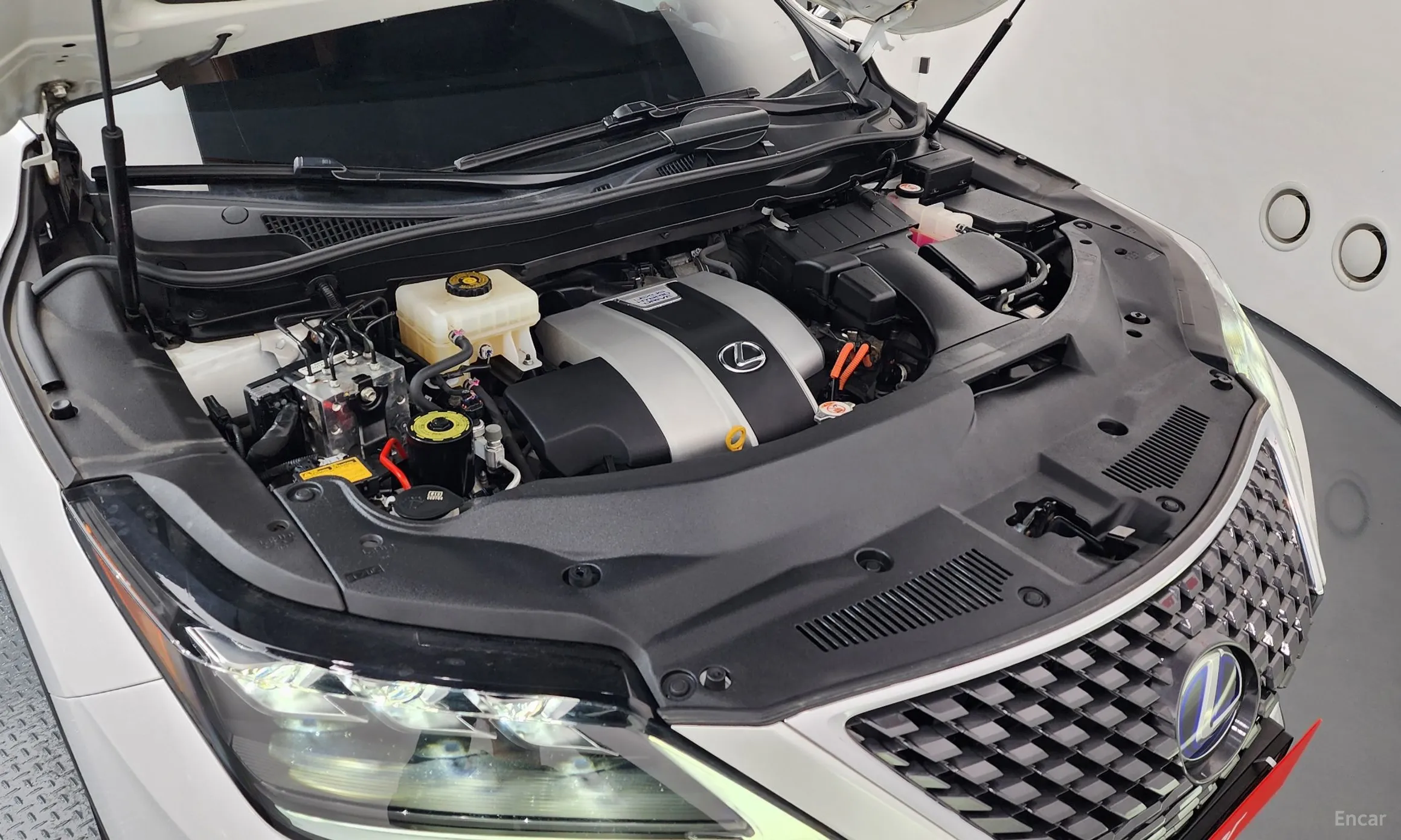 Lexus RX450hL 4th Generation превью 6