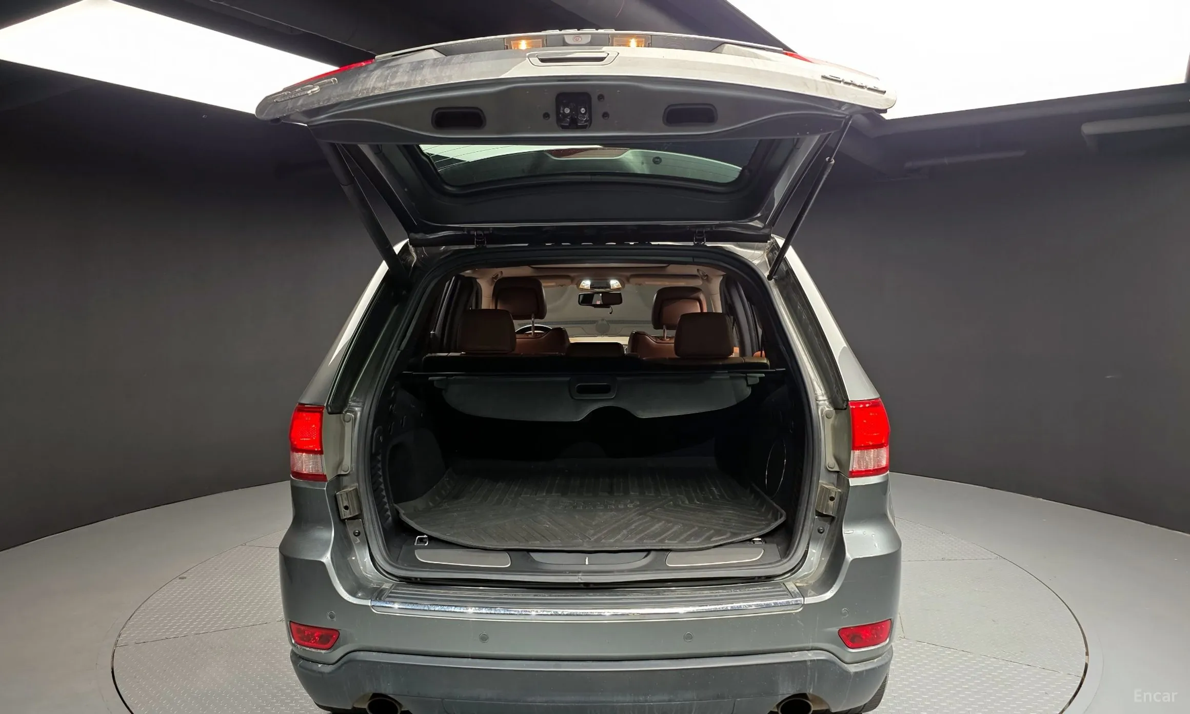 Jeep Grand Cherokee превью 20