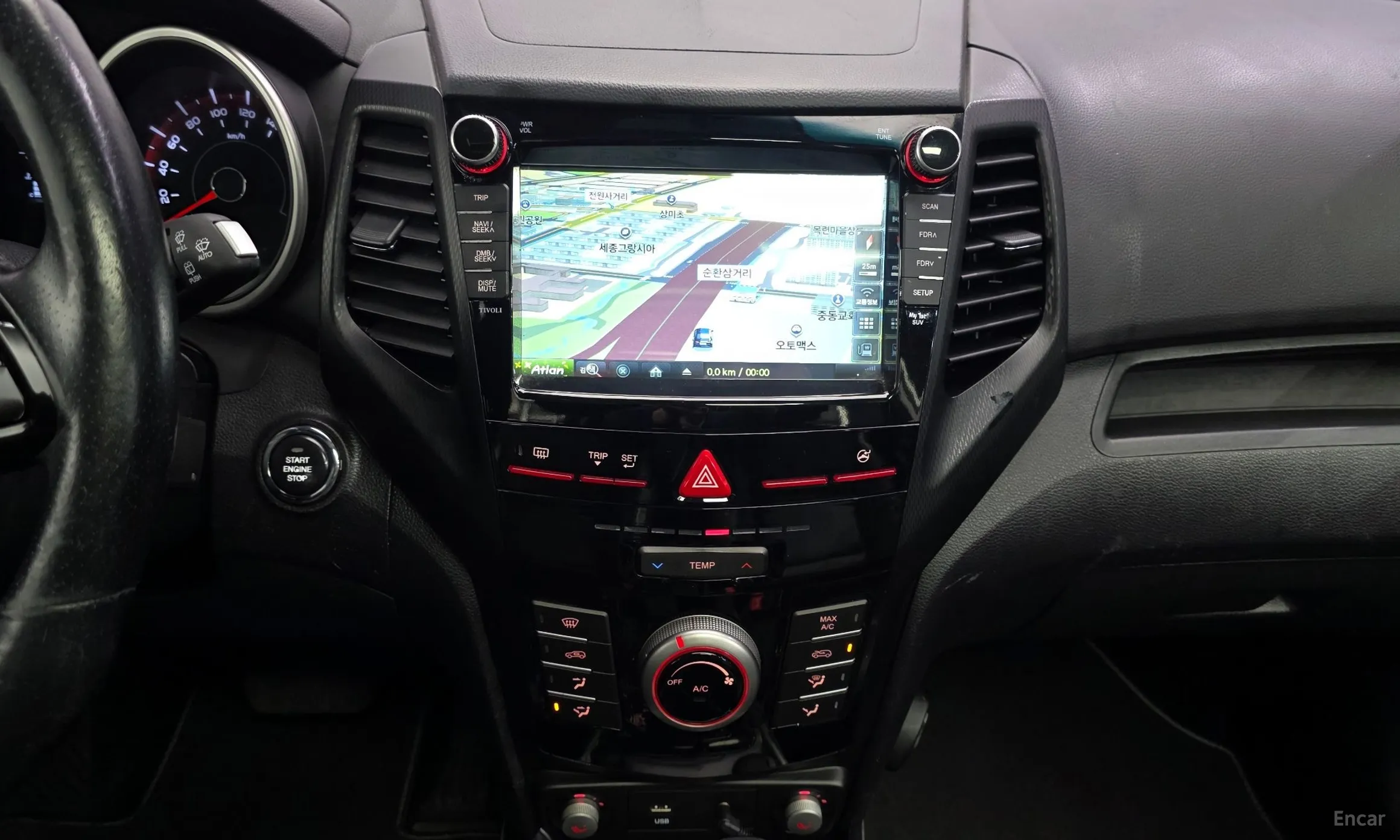 KG Mobility (SsangYong) Tivoli Air превью 14