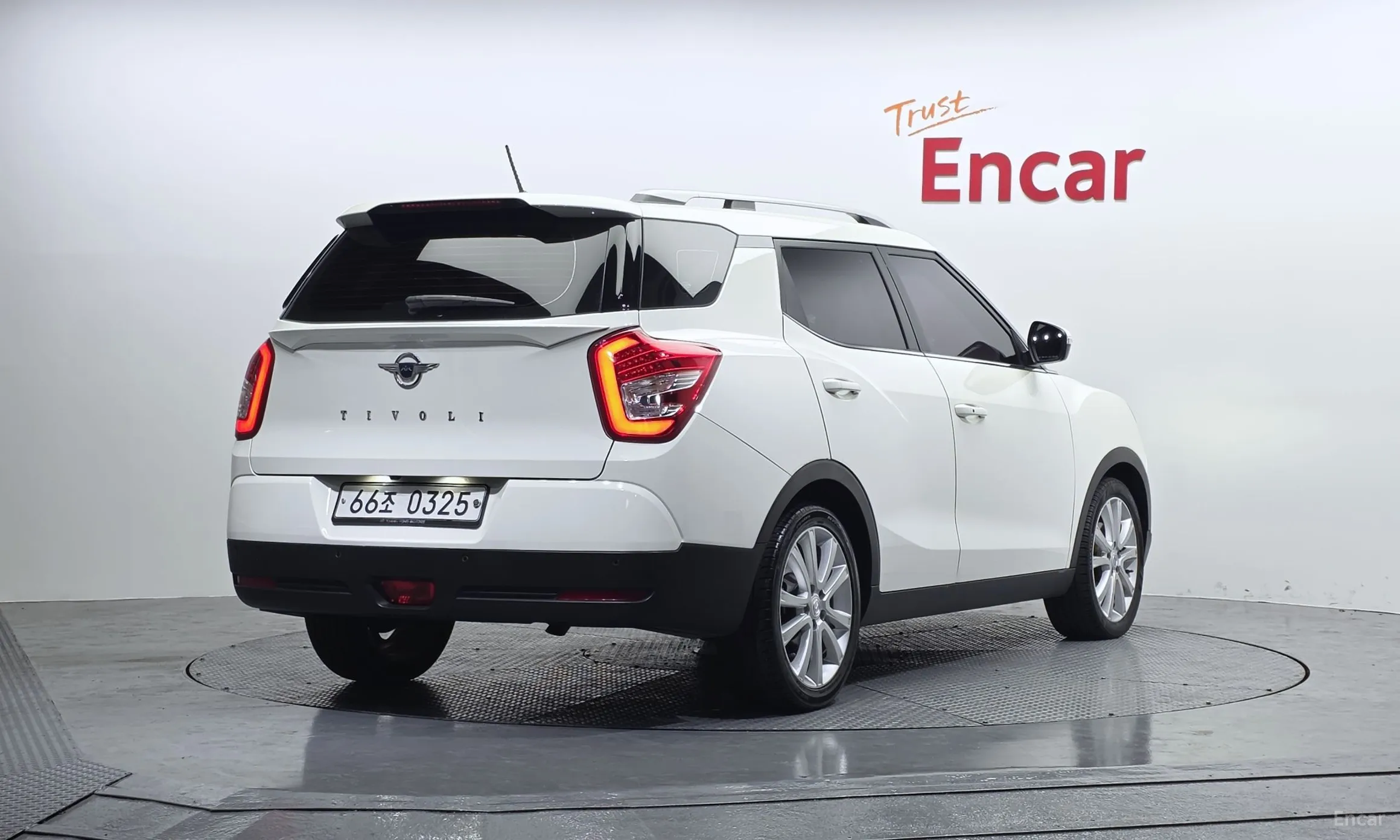 KG Mobility (SsangYong) Tivoli Air превью 2
