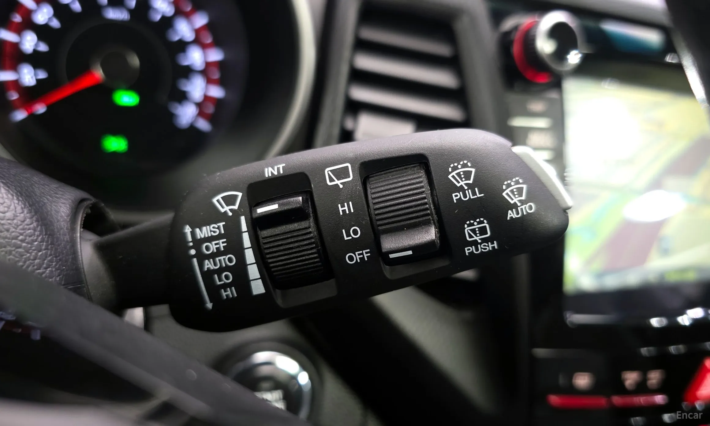 KG Mobility (SsangYong) Tivoli Air превью 17