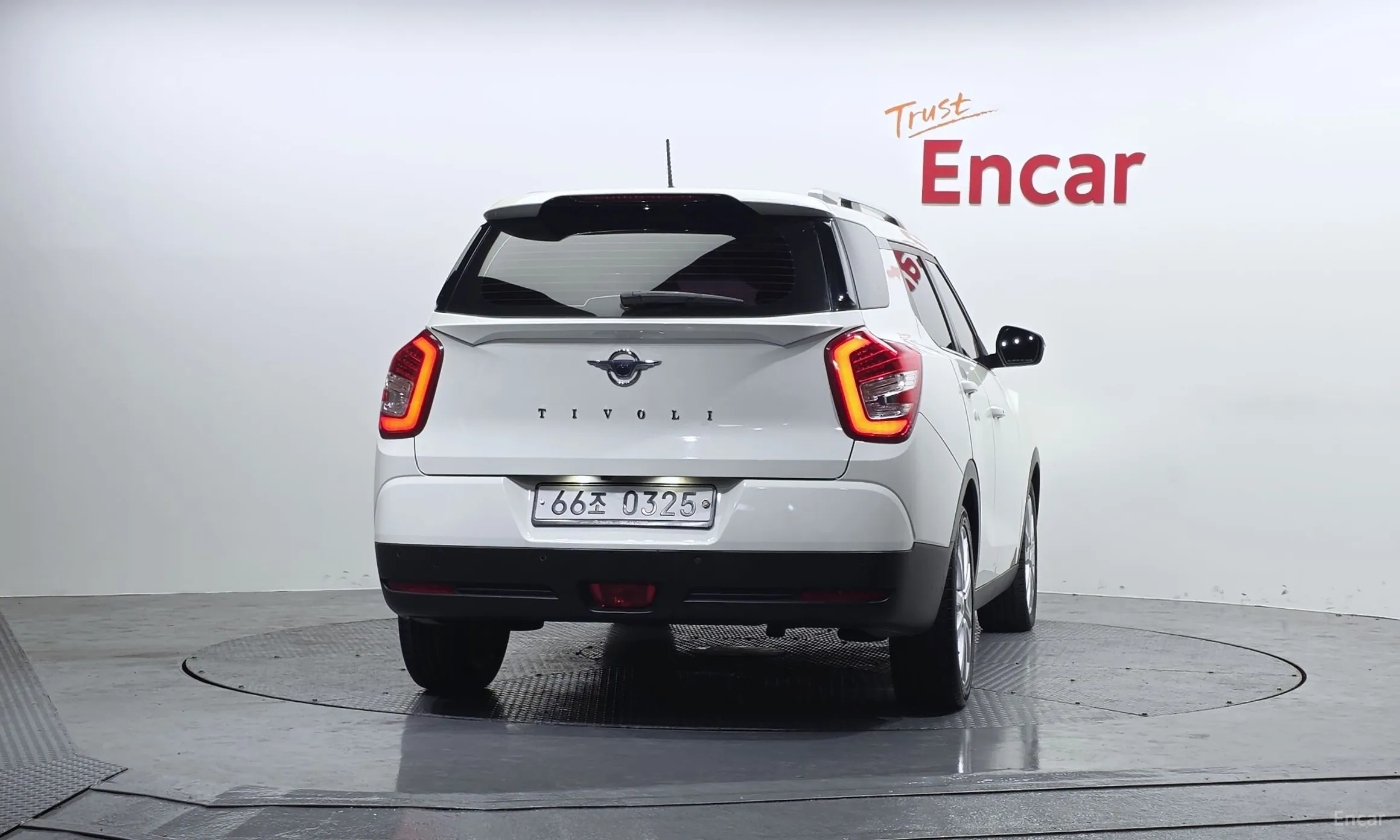KG Mobility (SsangYong) Tivoli Air превью 4