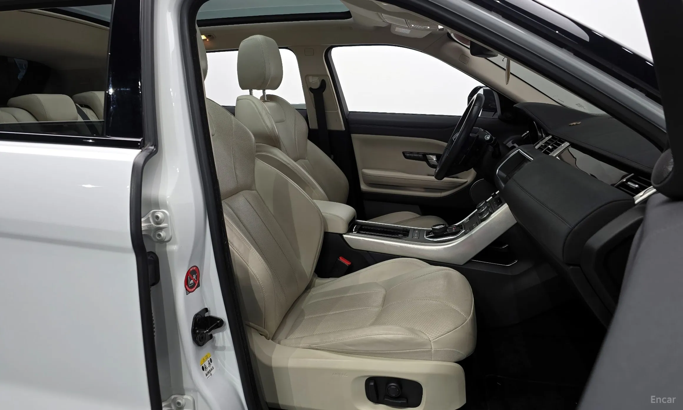 Land Rover Range Rover Evoque превью 10