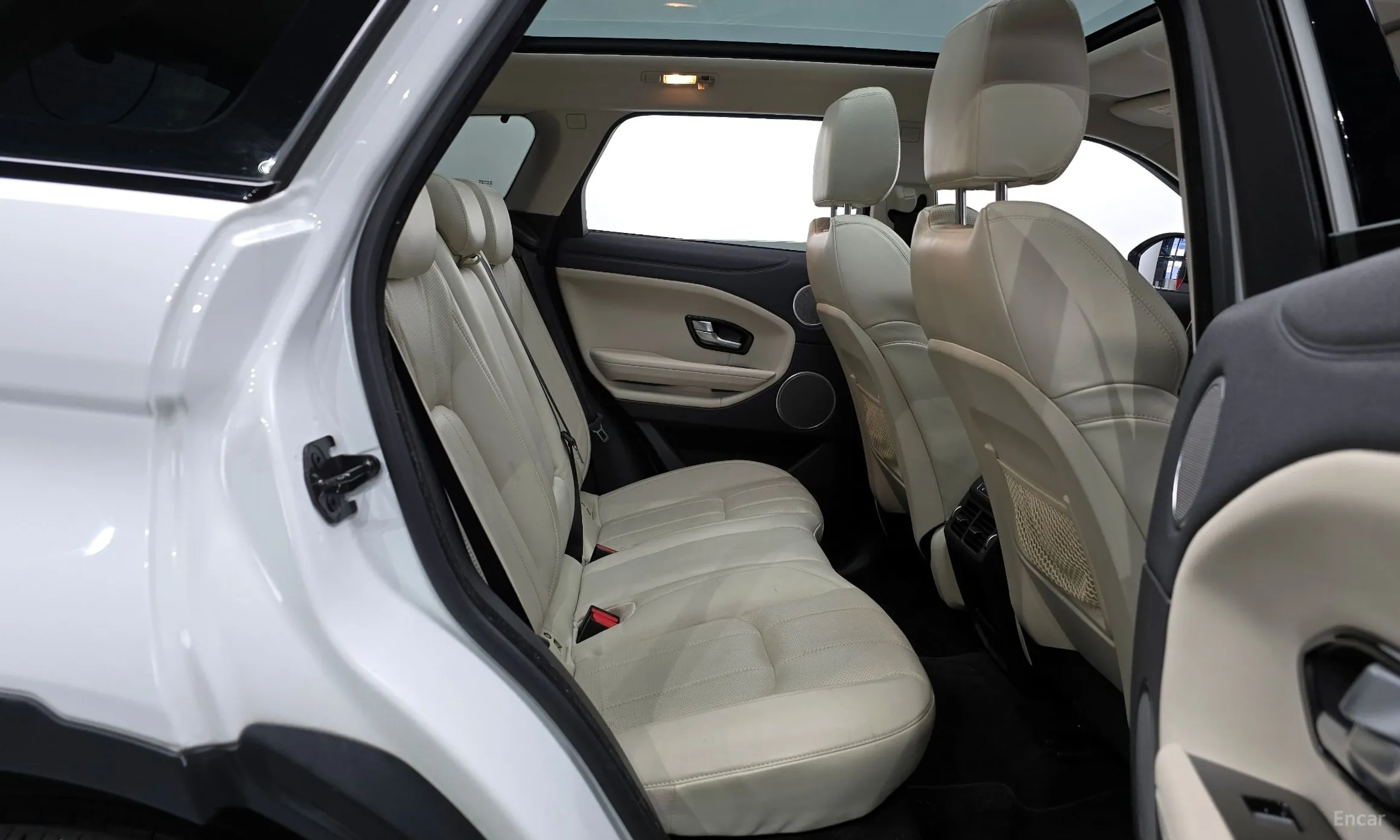 Land Rover Range Rover Evoque превью 12