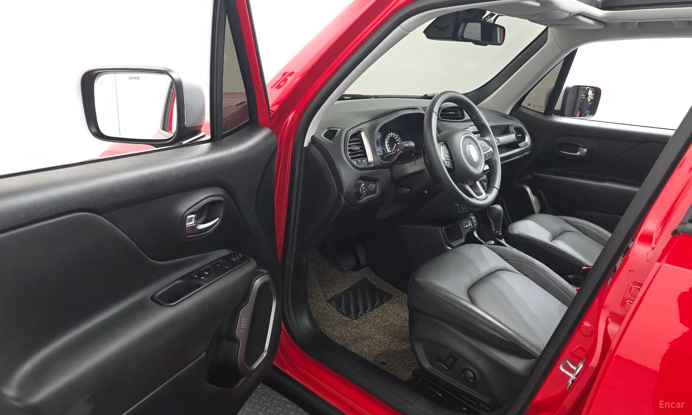 Jeep Renegade превью 10