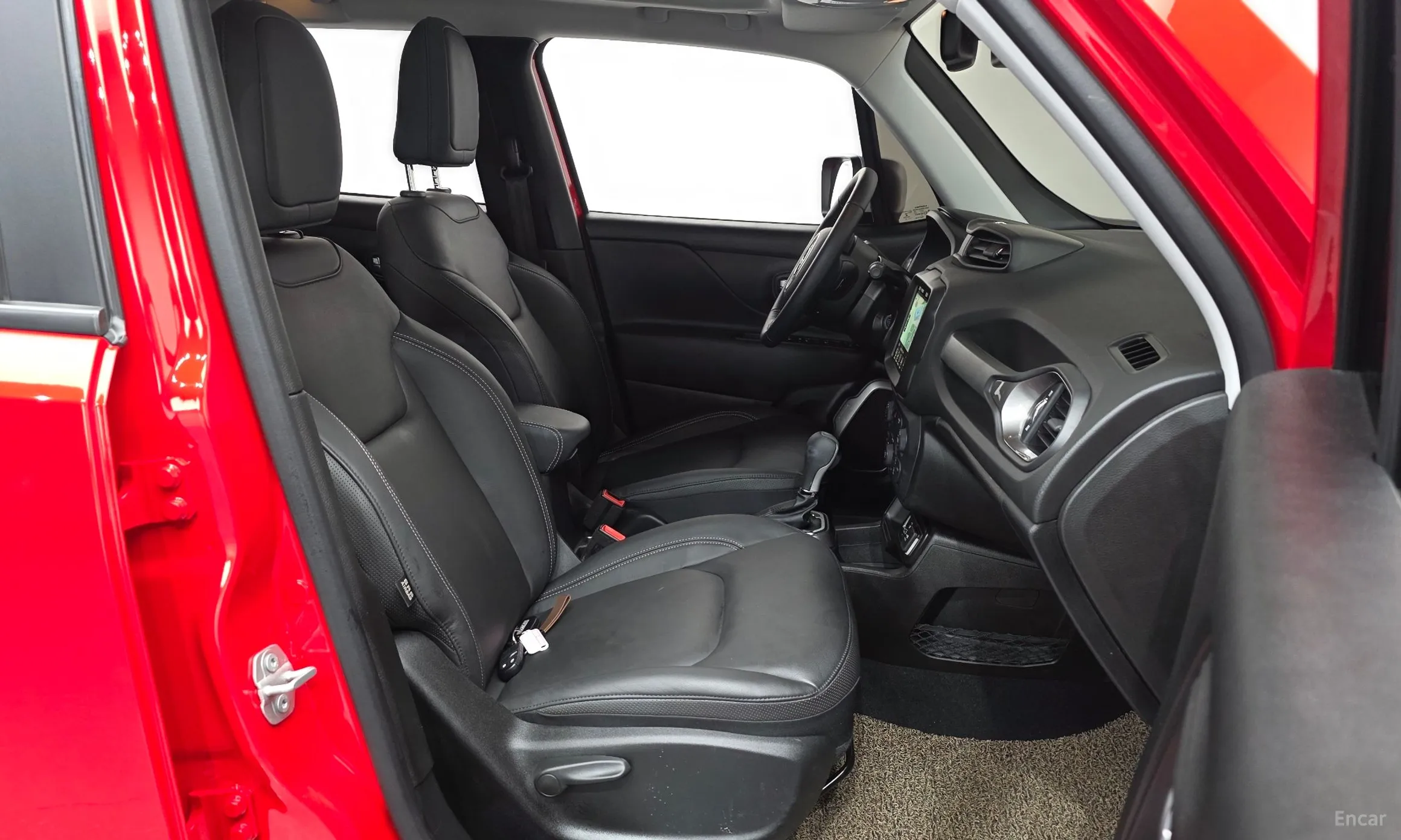 Jeep Renegade превью 11