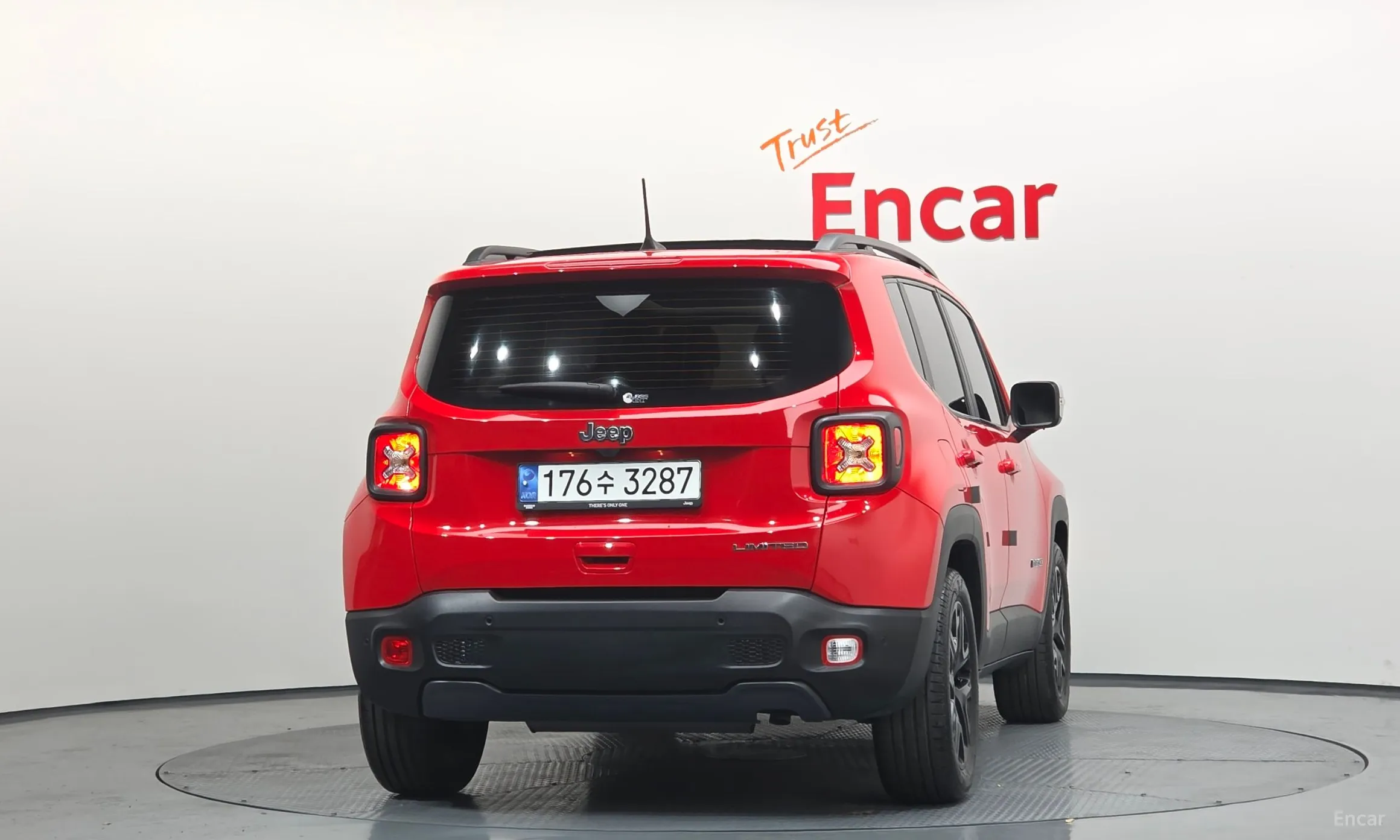 Jeep Renegade превью 4