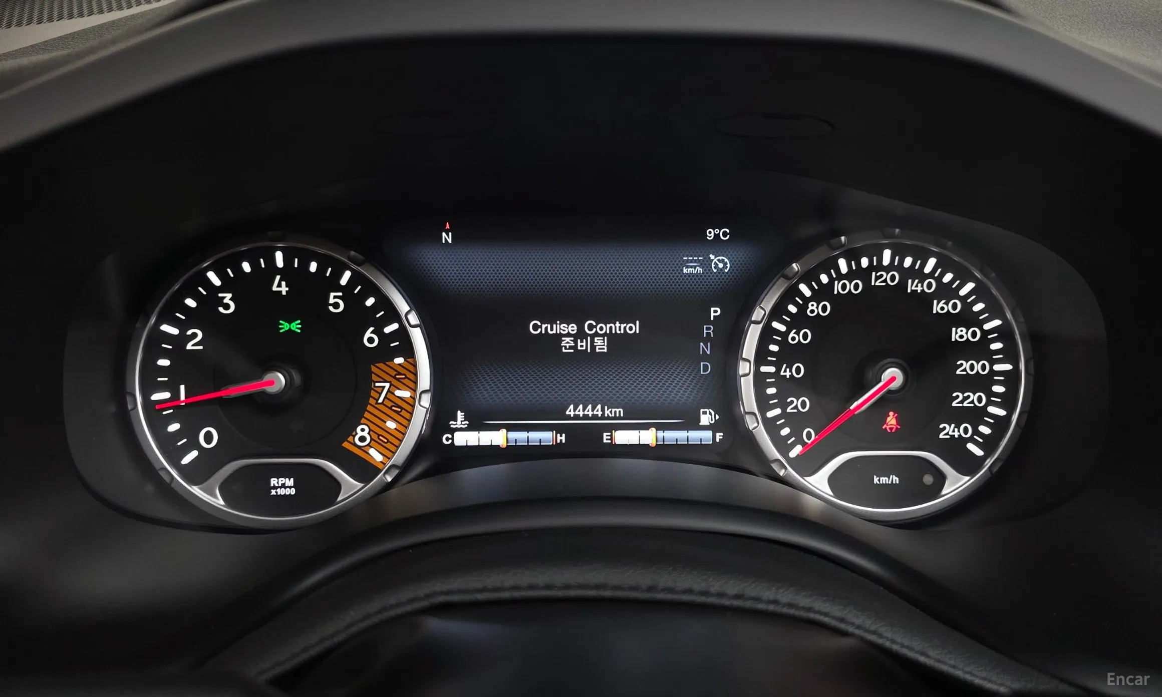Jeep Renegade превью 8