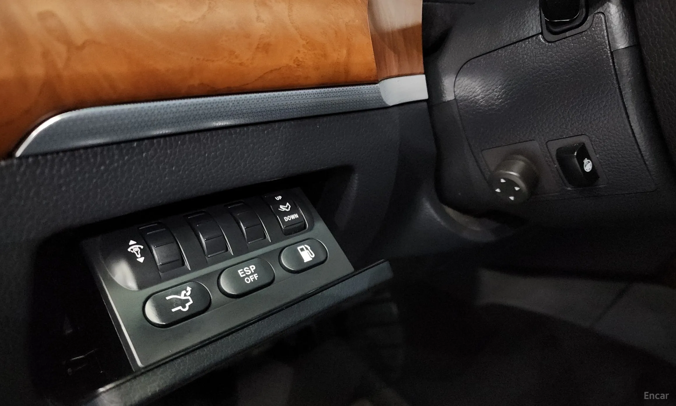 KG Mobility (SsangYong) Chairman W превью 13