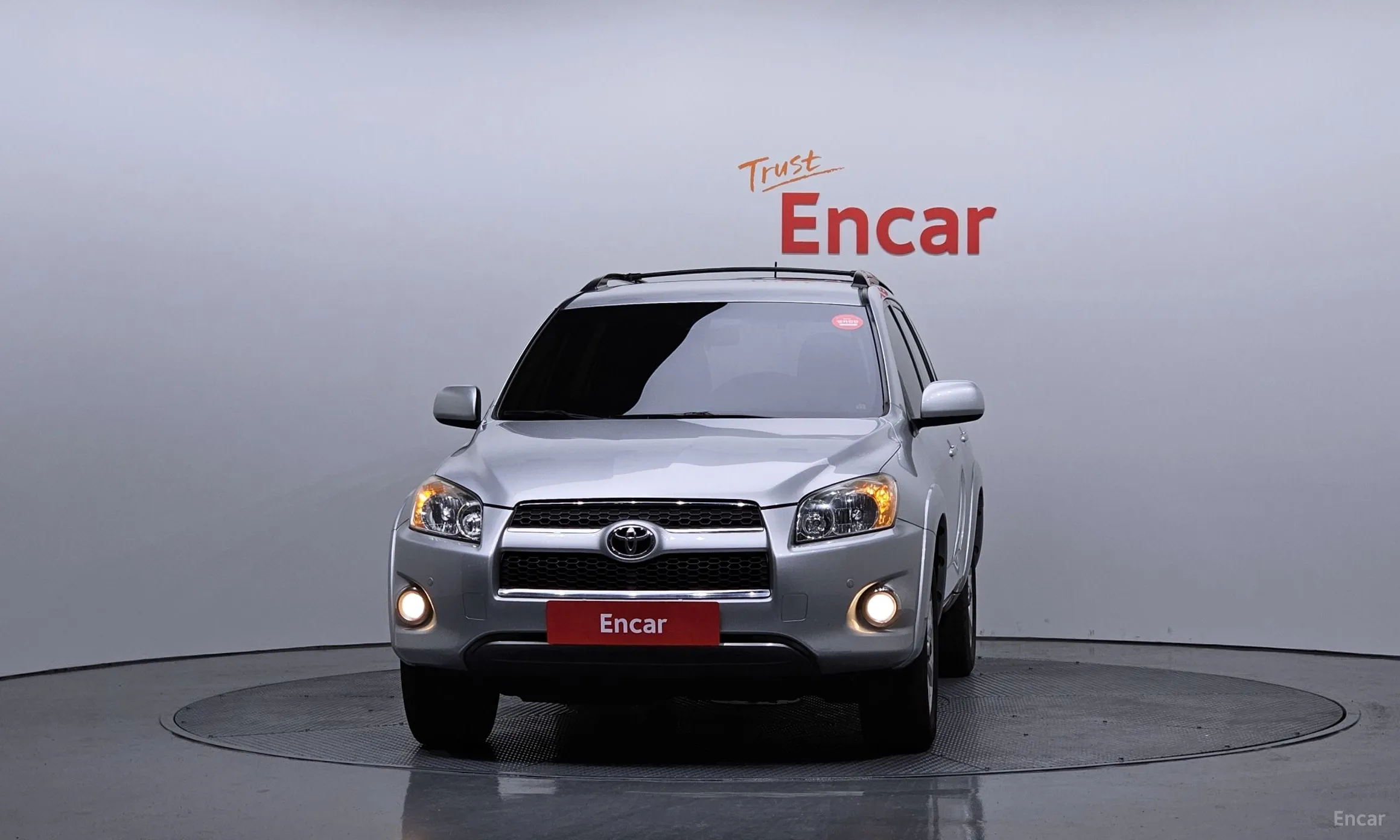 Toyota RAV4 превью 3