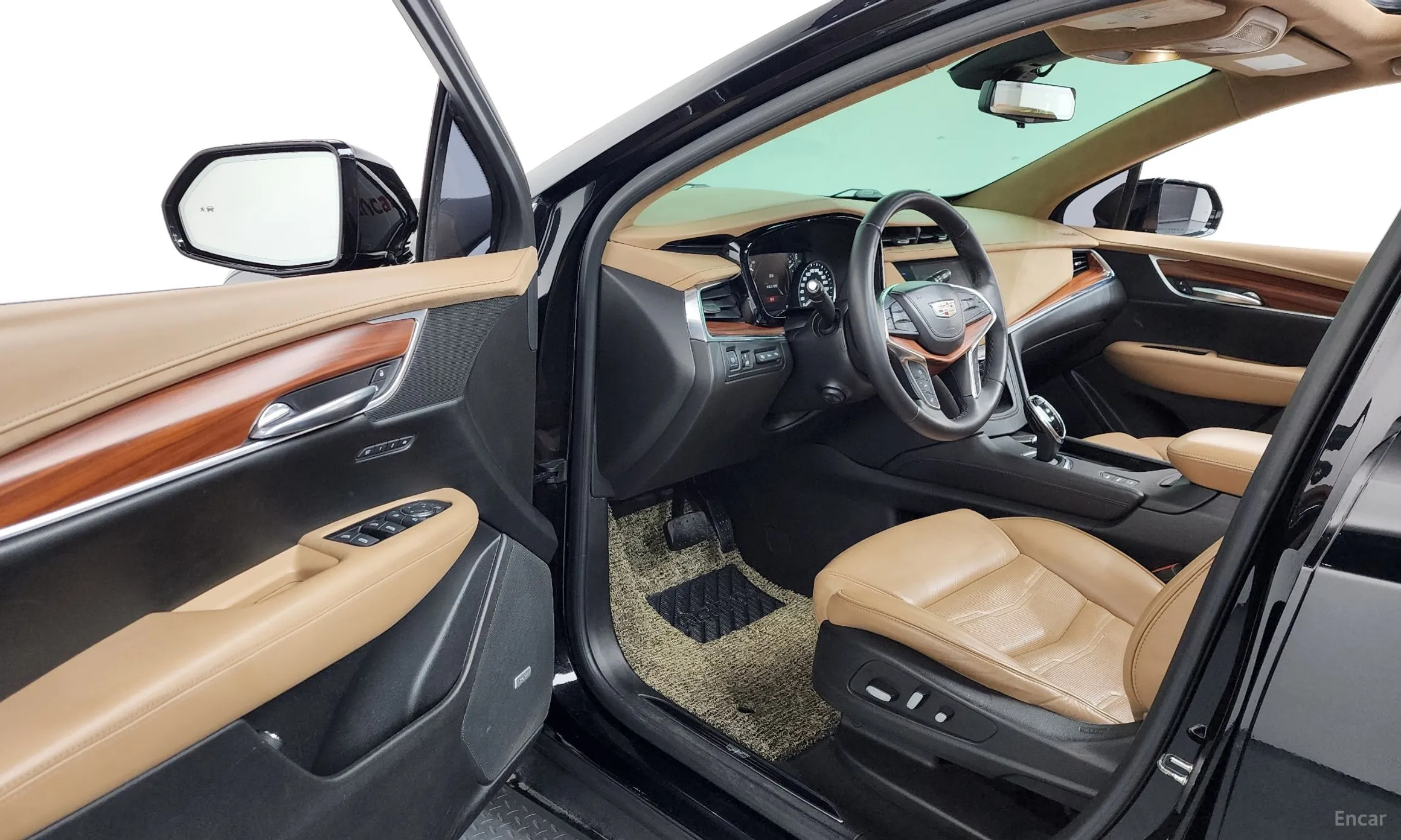 Cadillac XT5 превью 10