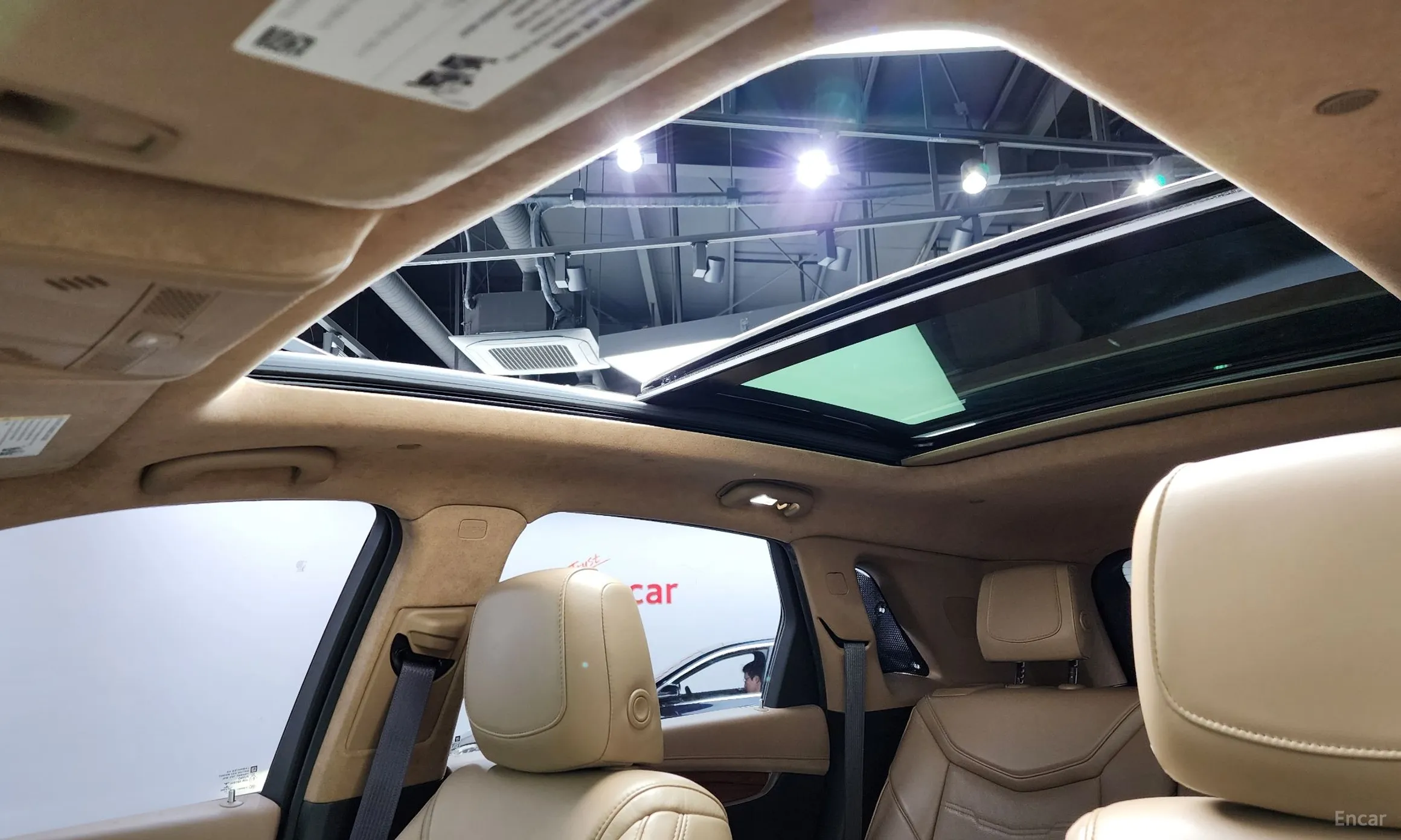 Cadillac XT5 превью 19