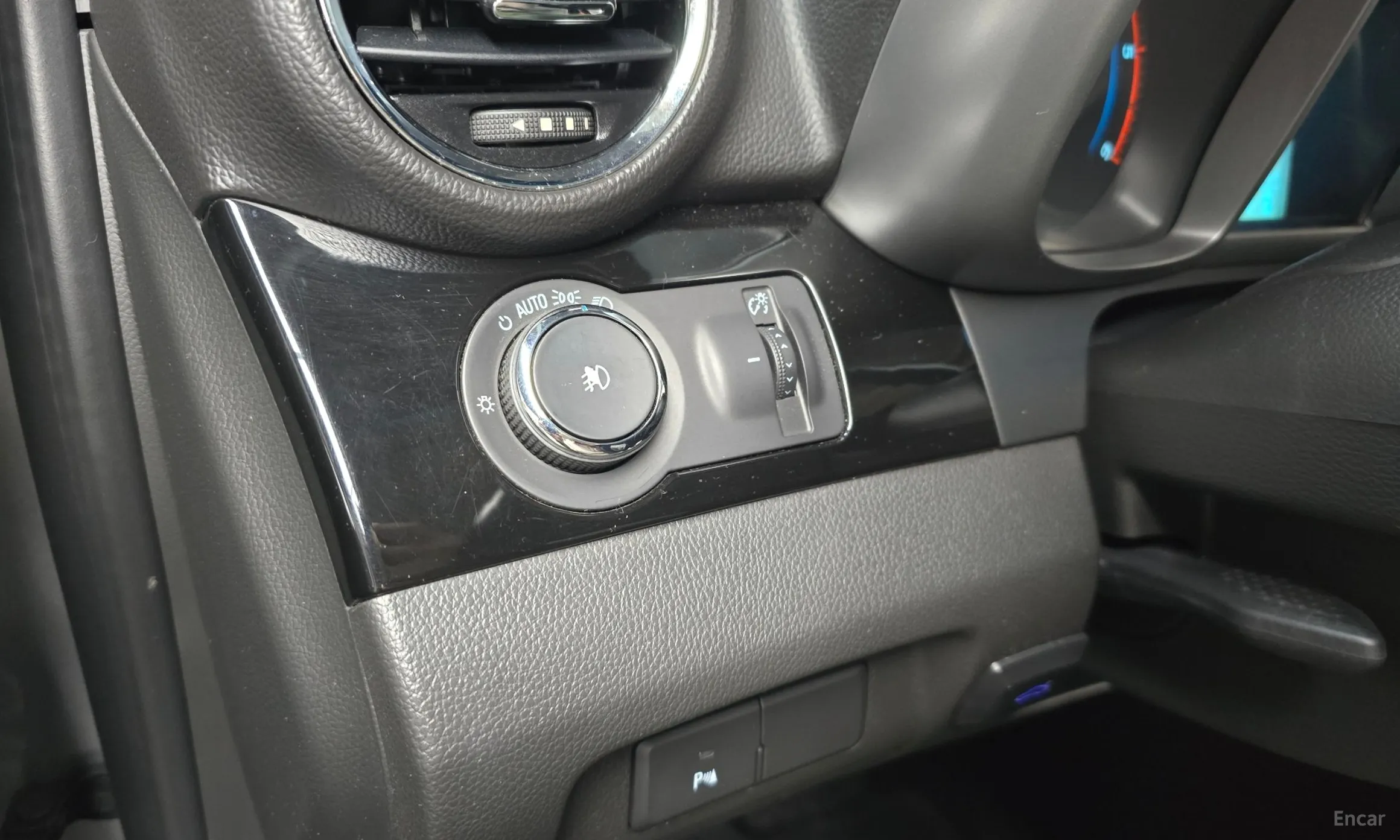 Chevrolet (GM Daewoo) Orlando превью 18