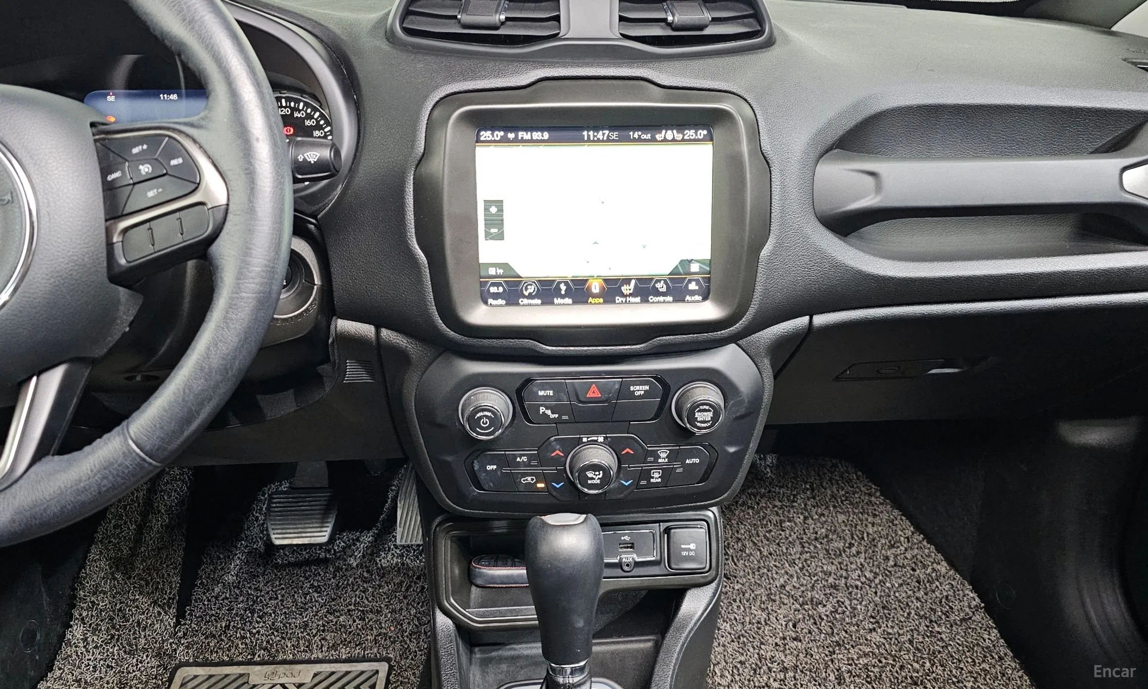 Jeep Renegade превью 19