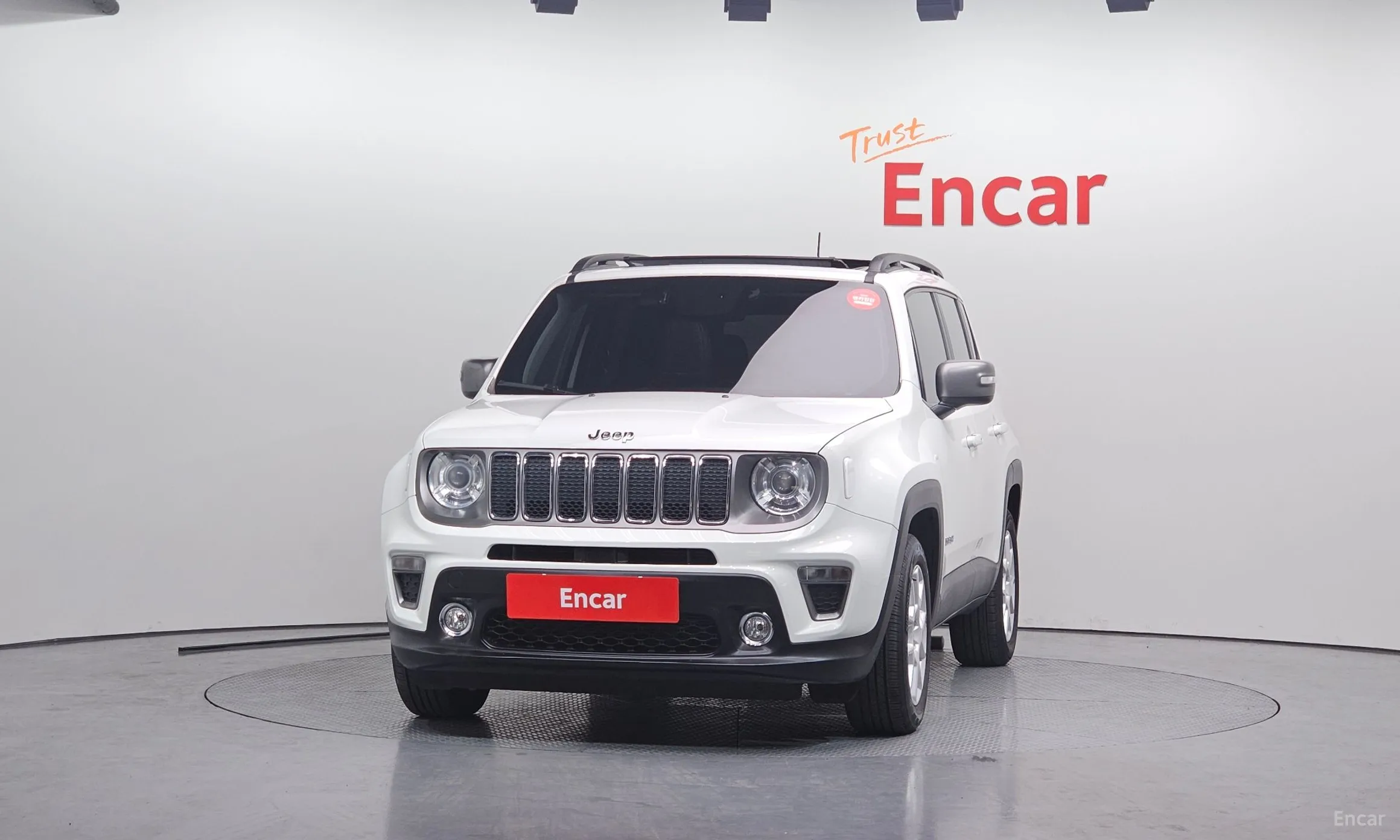 Jeep Renegade превью 3