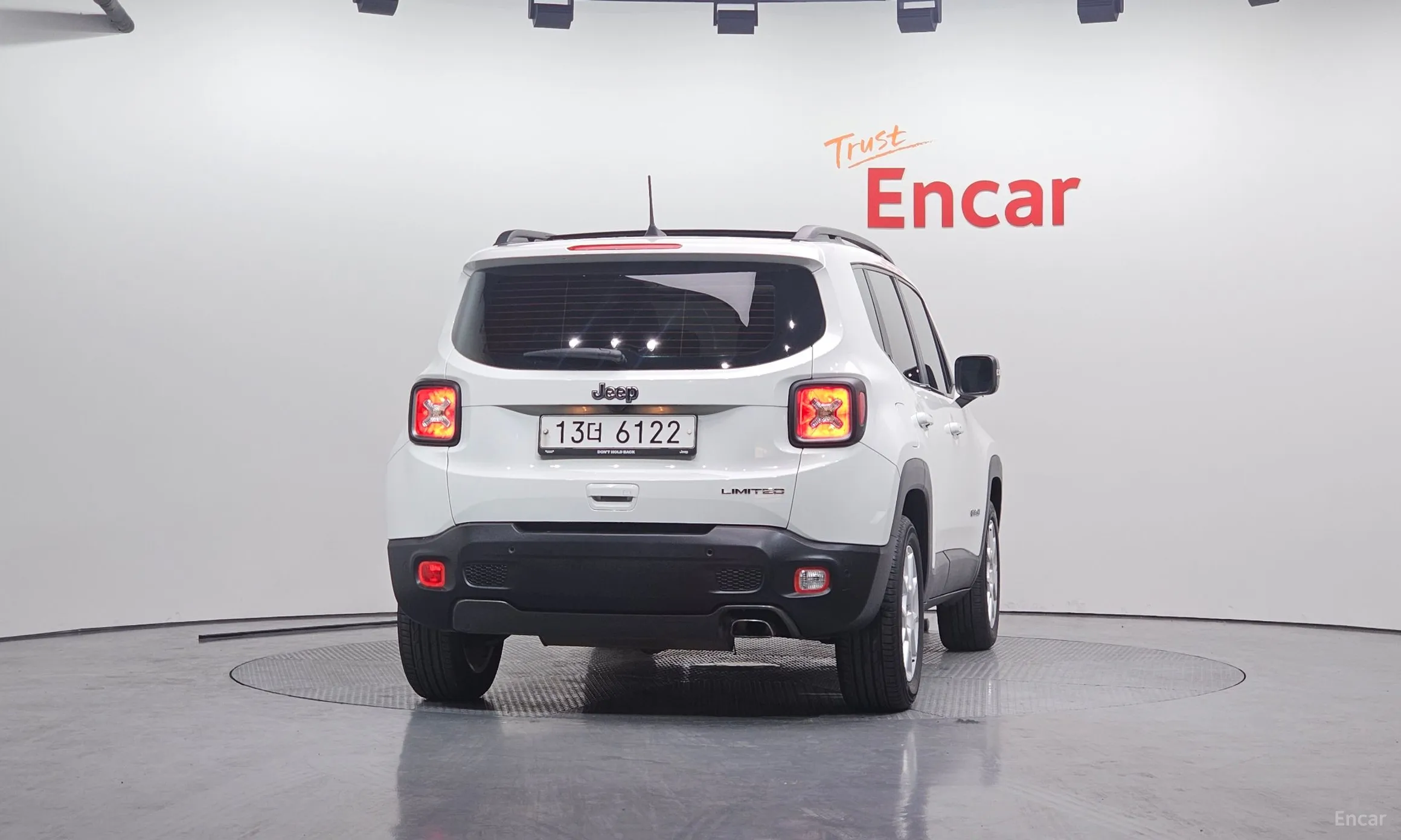 Jeep Renegade превью 4