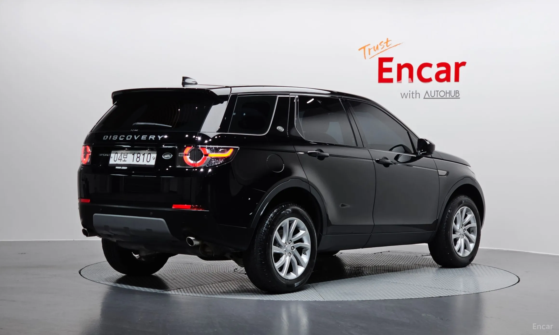 Land Rover Discovery Sports превью 2
