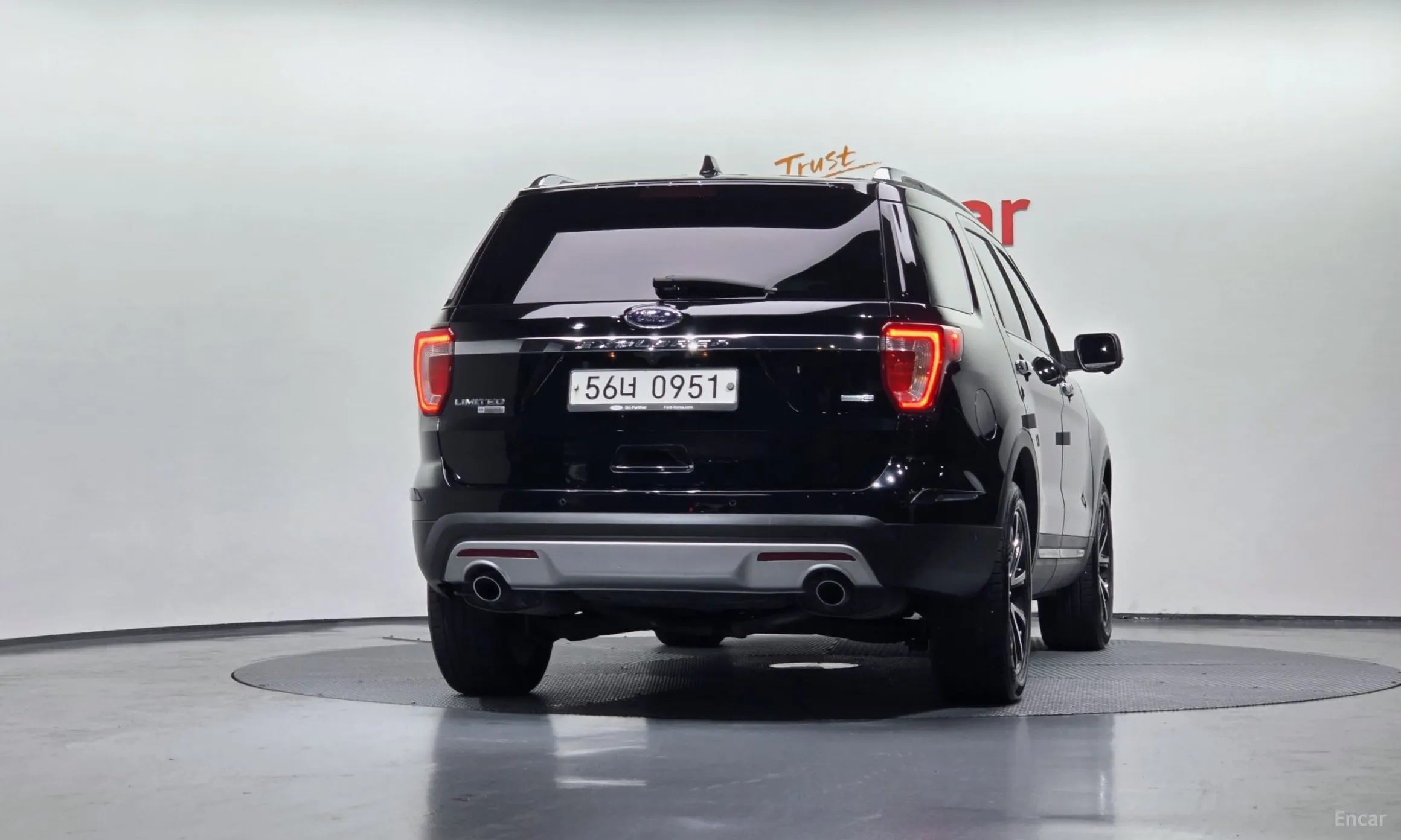 Ford Explorer превью 4
