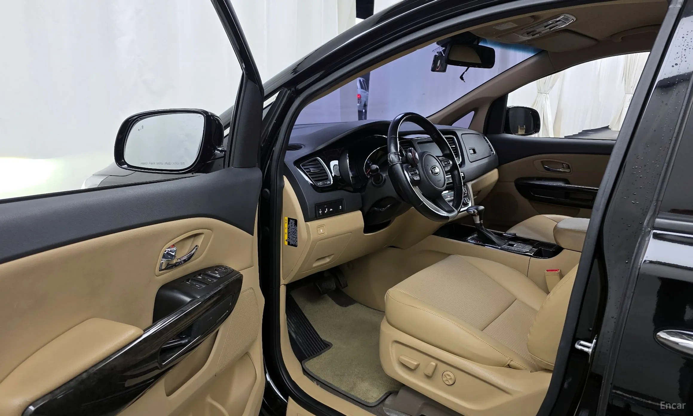 Kia Carnival превью 10