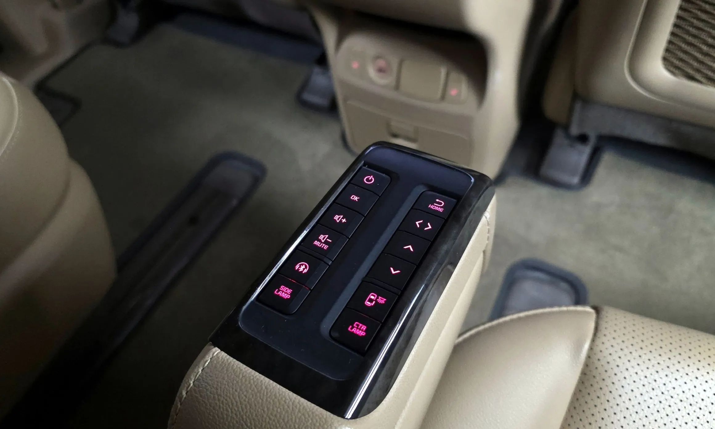 Kia Carnival превью 18