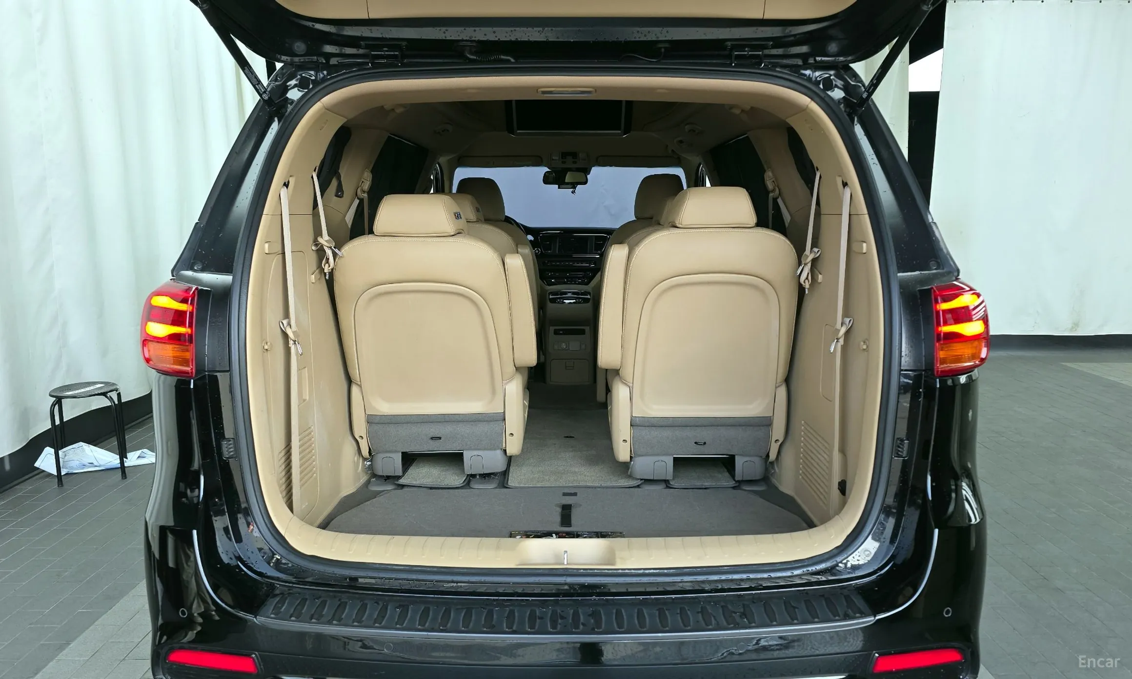 Kia Carnival превью 20