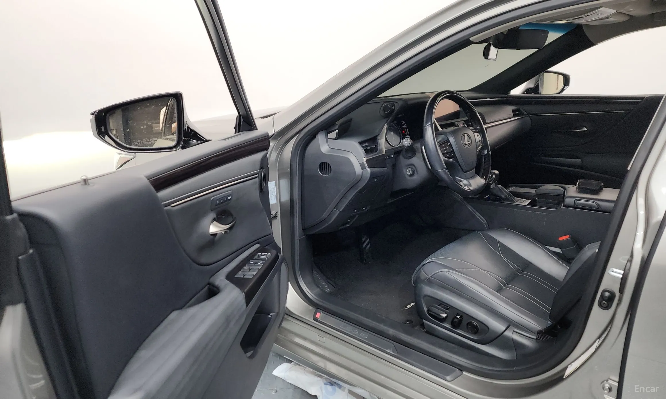 Lexus ES300h 7th Generation превью 10