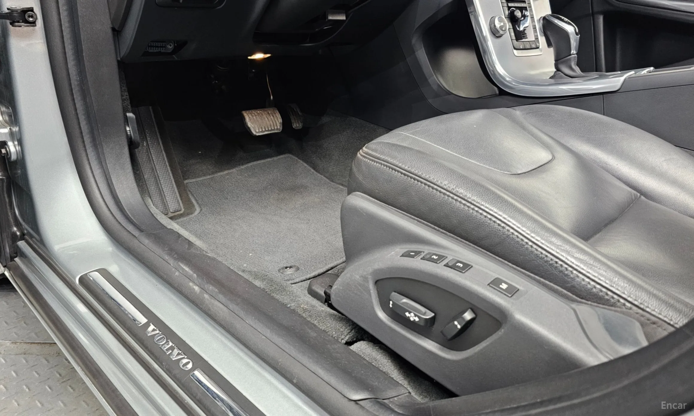 Volvo S60 превью 18