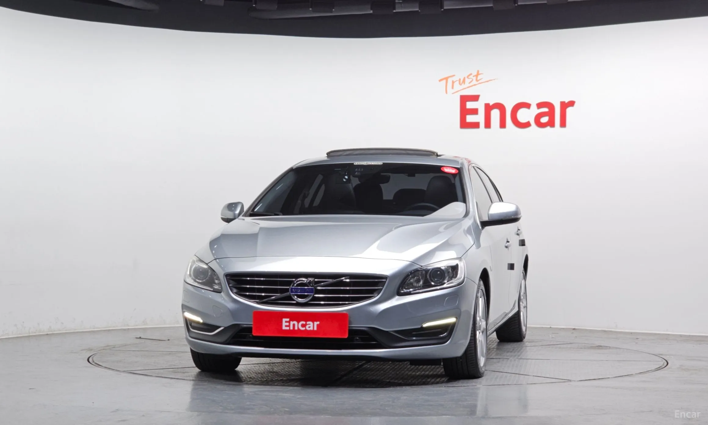 Volvo S60 превью 3