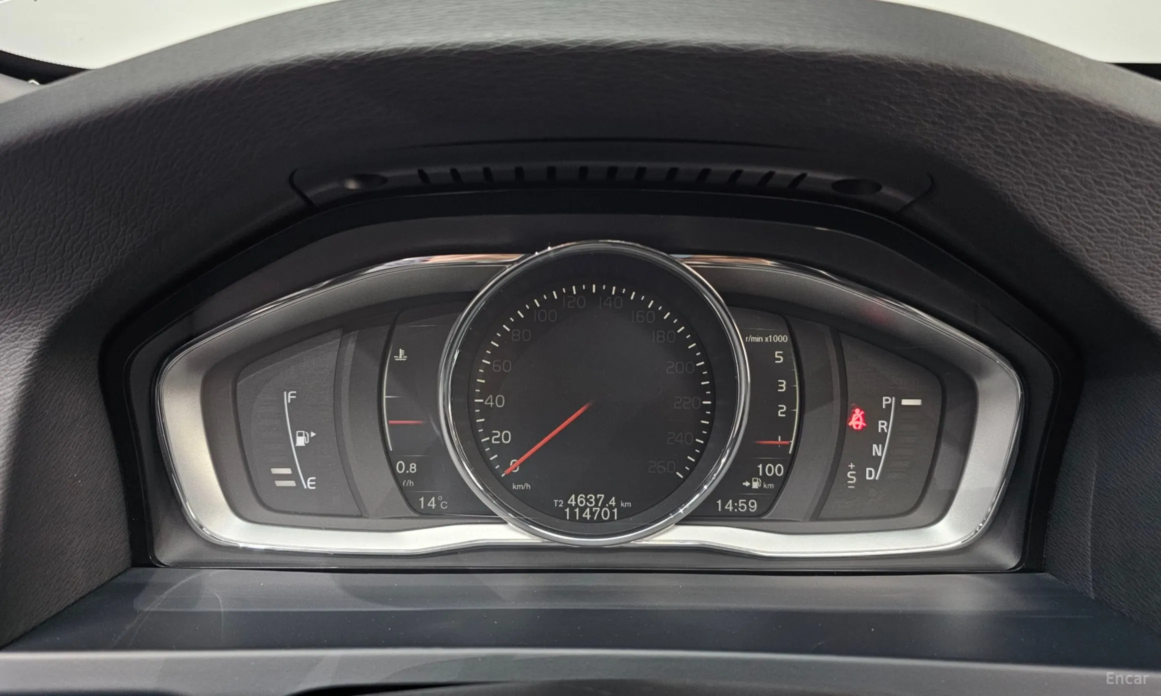 Volvo S60 превью 8