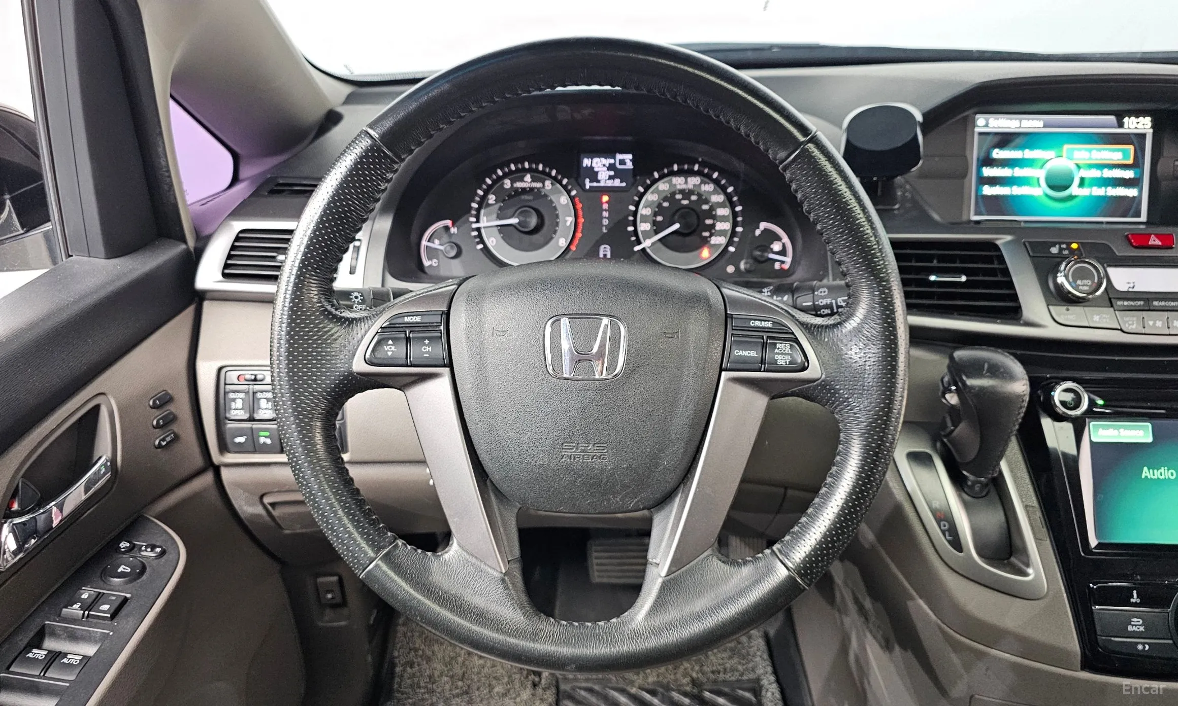 Honda Odyssey превью 13