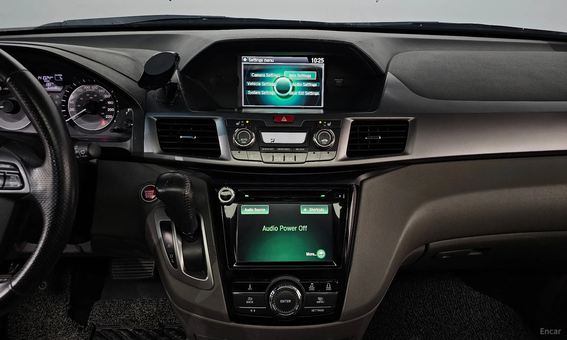 Honda Odyssey превью 14
