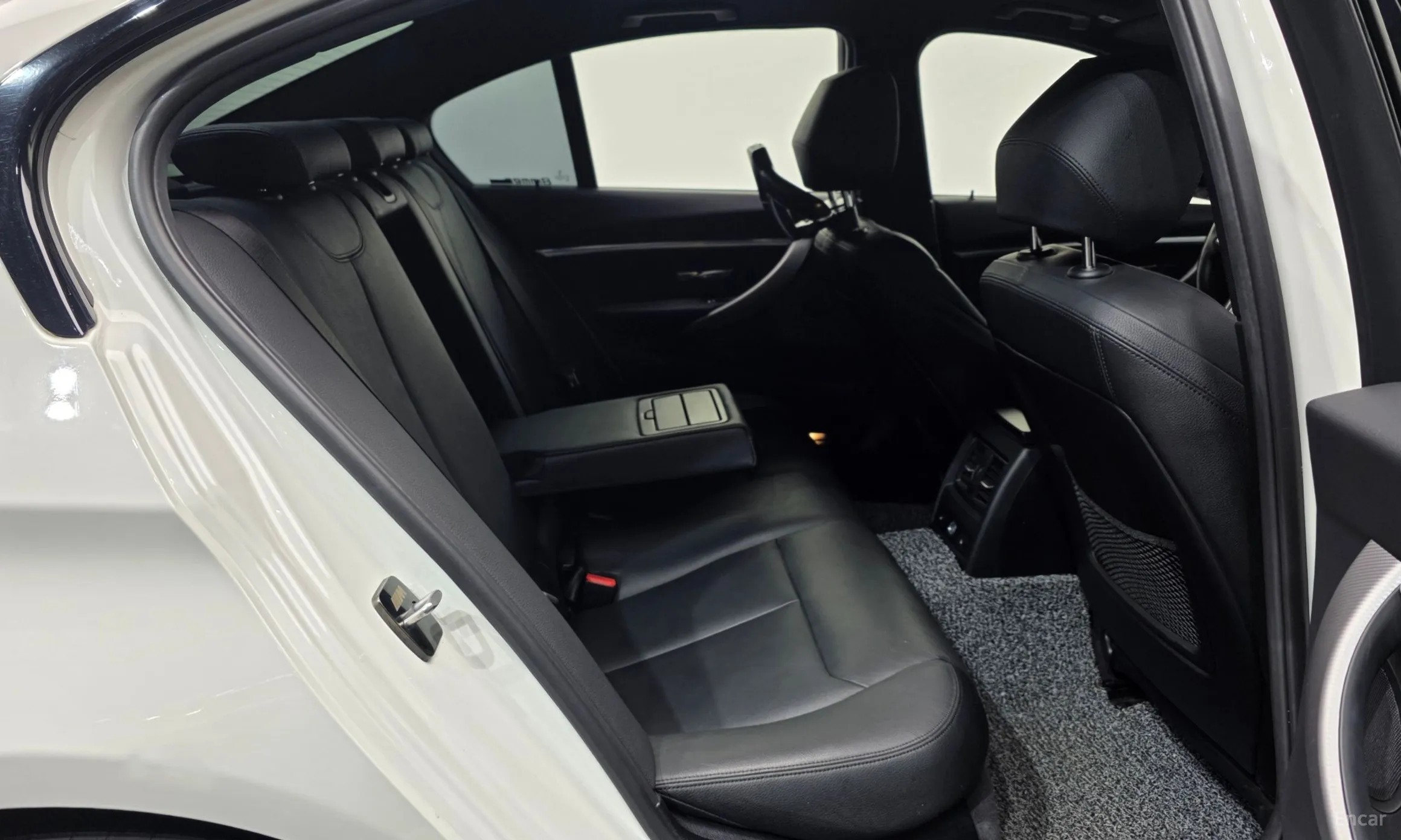 BMW 3 Series (F30) превью 12
