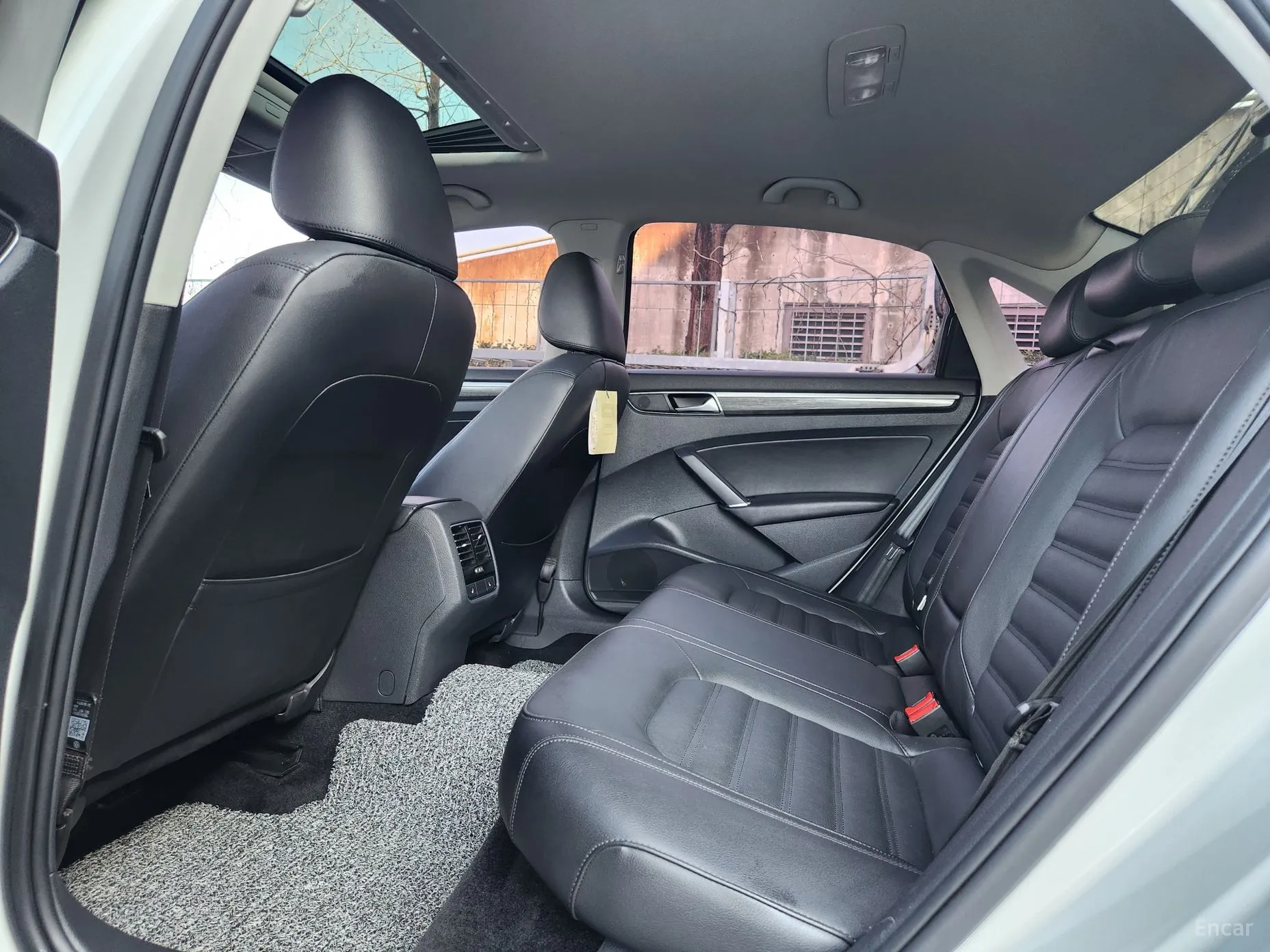 Volkswagen The New Passat превью 11