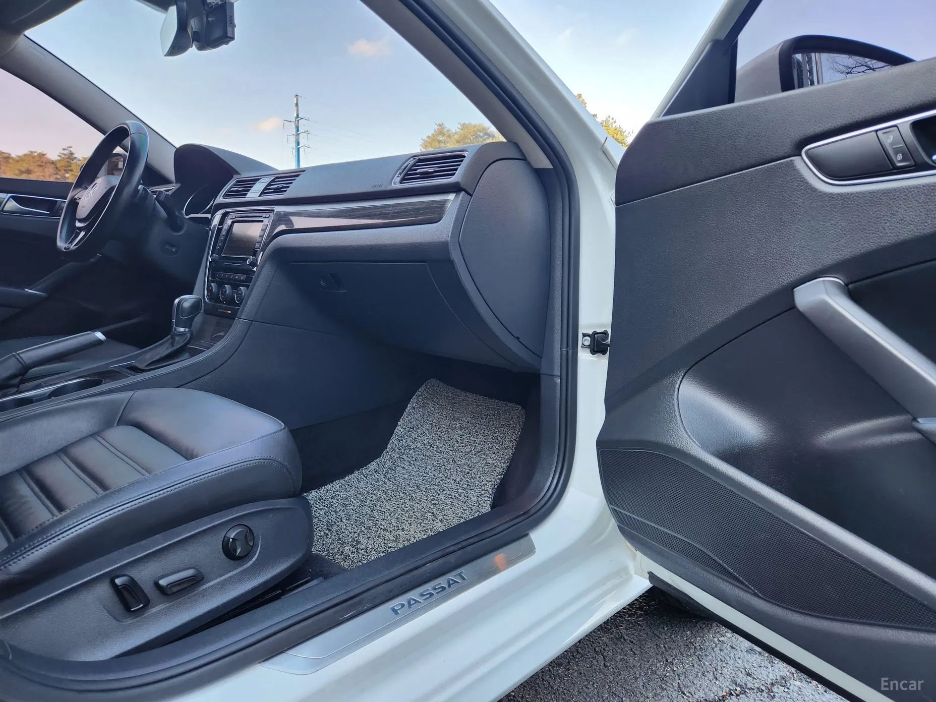 Volkswagen The New Passat превью 15