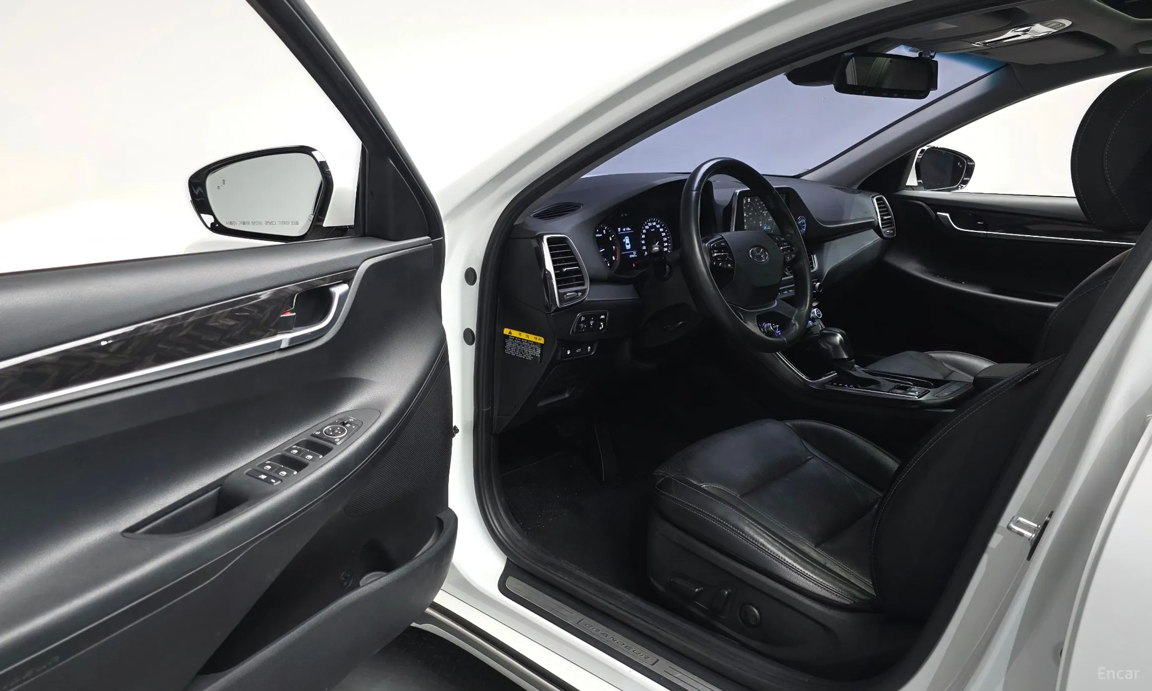 Hyundai Grandeur IG превью 11