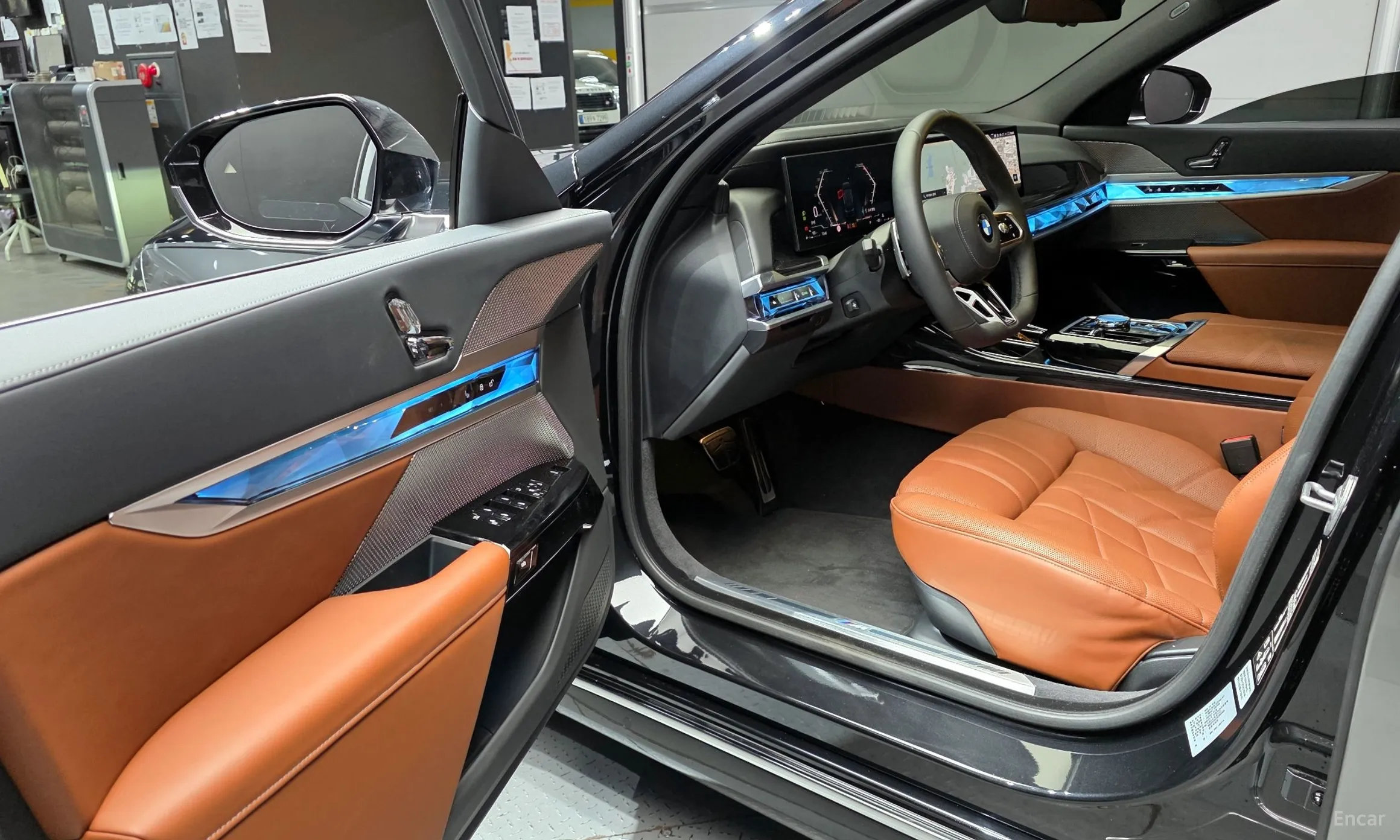 BMW 7 Series (G70) превью 11