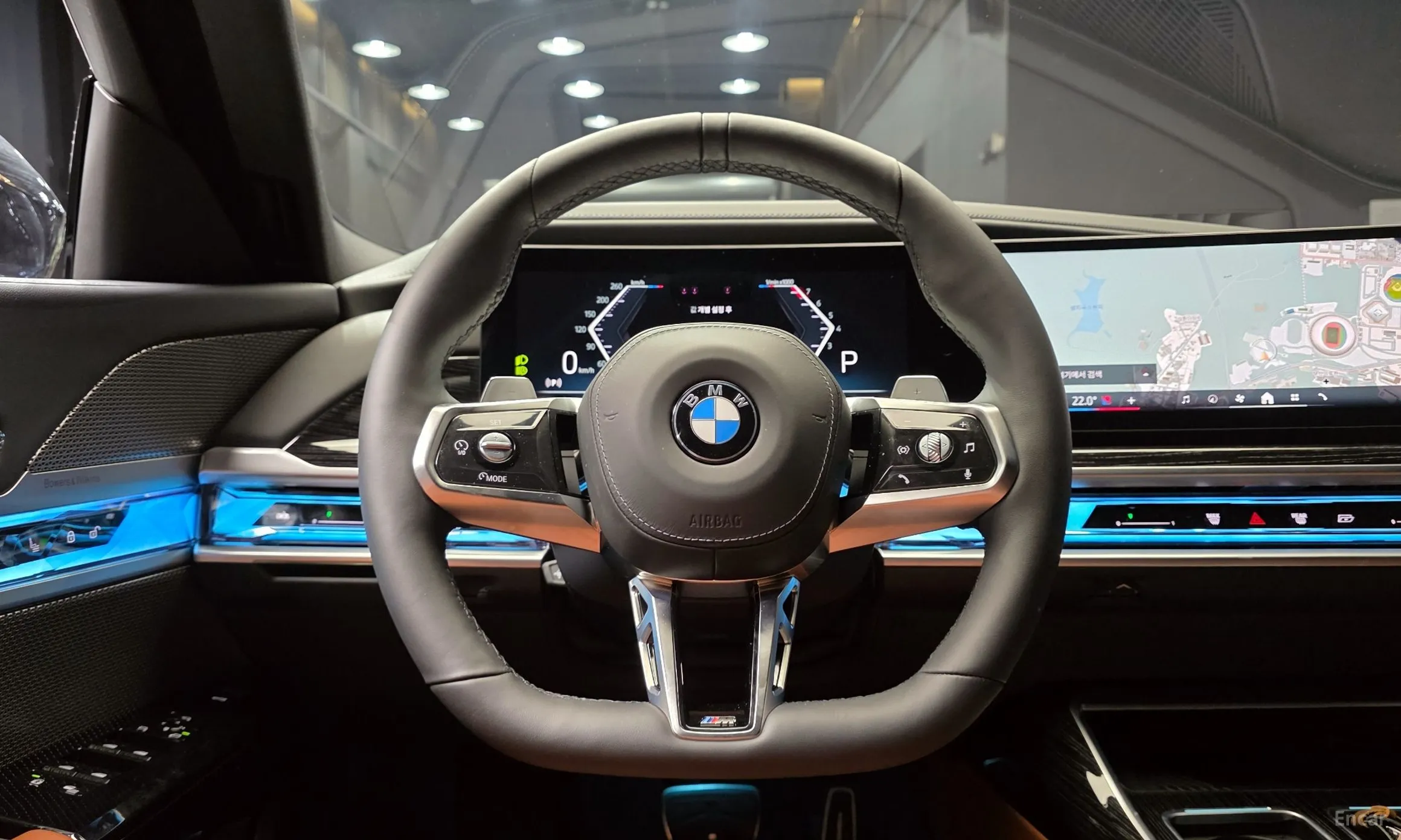 BMW 7 Series (G70) превью 14